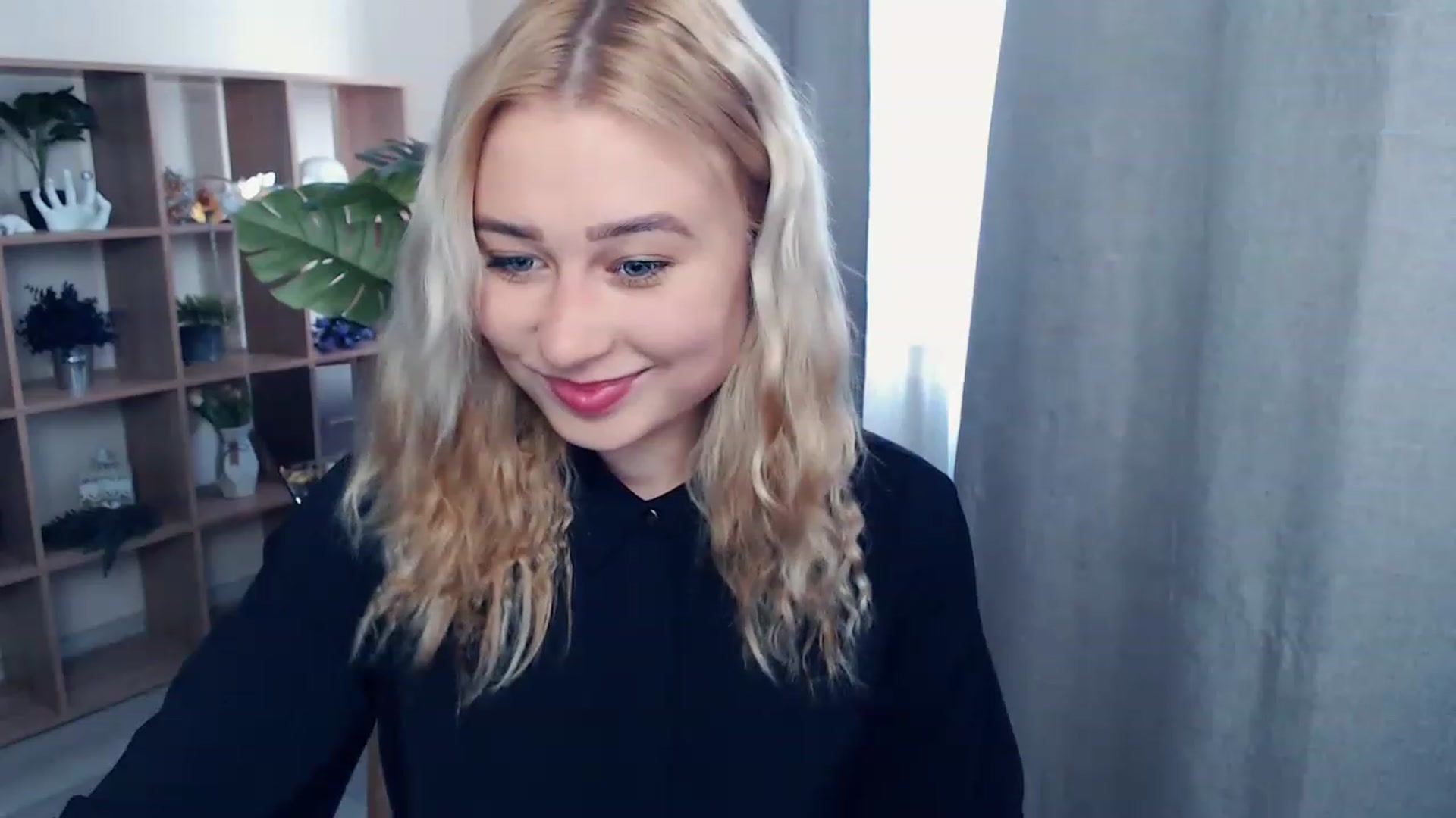 Gallery image thumbnail from Kukla_kolduna's myfreecams stream on, 06/15/2023, 15:11 image 10 of 20