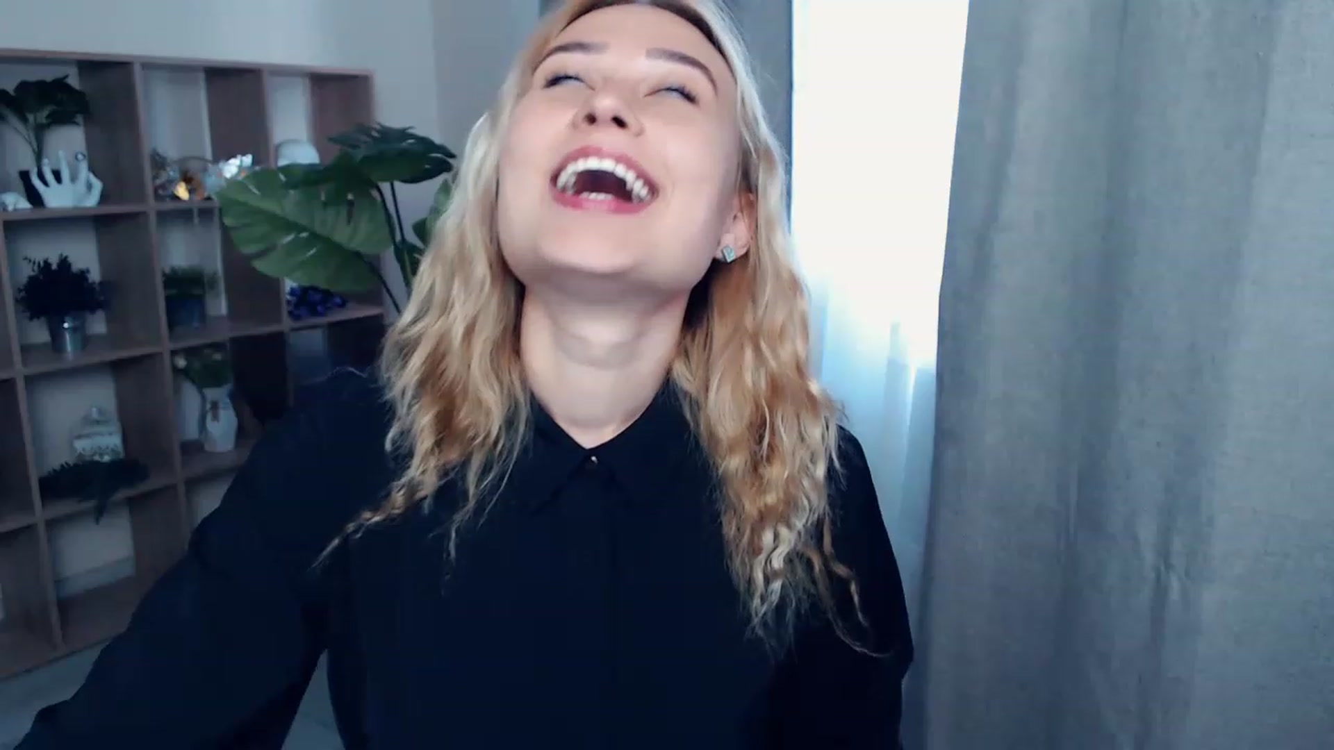 Gallery image thumbnail from Kukla_kolduna's myfreecams stream on, 06/15/2023, 17:07 image 9 of 20