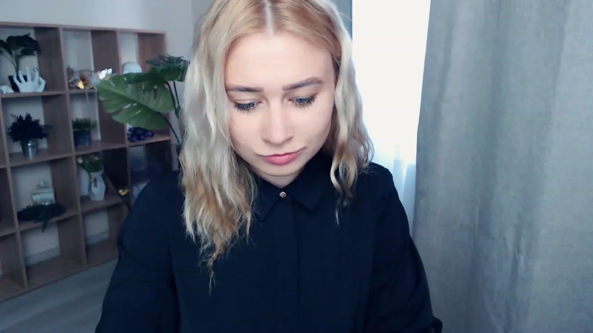 Gallery image thumbnail from Kukla_kolduna's myfreecams stream on, 06/15/2023, 17:07 image 12 of 20
