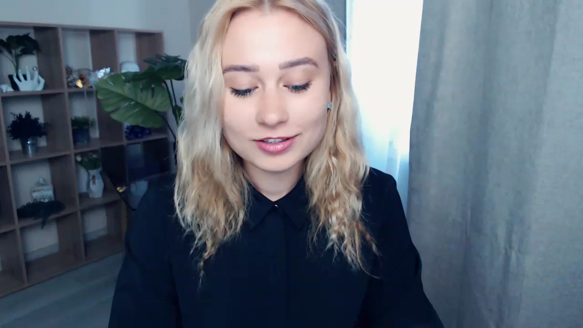 Gallery image thumbnail from Kukla_kolduna's myfreecams stream on, 06/15/2023, 17:07 image 14 of 20