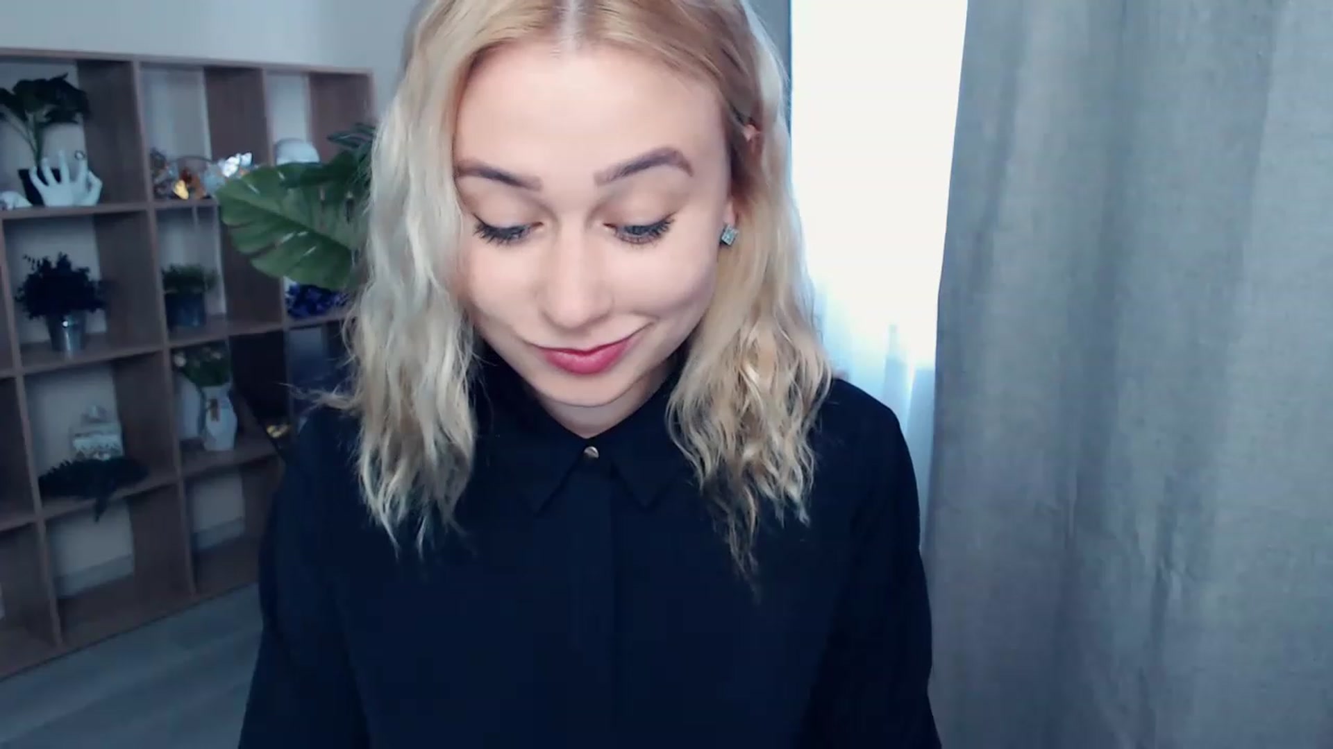 Gallery image thumbnail from Kukla_kolduna's myfreecams stream on, 06/15/2023, 17:07 image 6 of 20