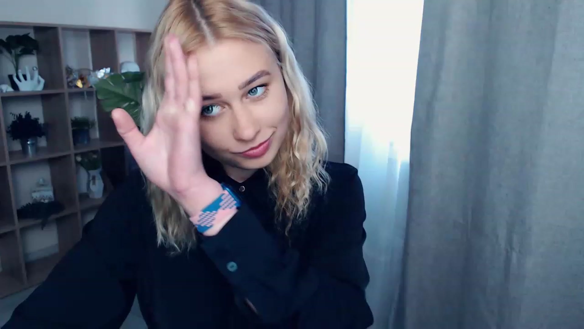 Gallery image thumbnail from Kukla_kolduna's myfreecams stream on, 06/15/2023, 17:07 image 7 of 20