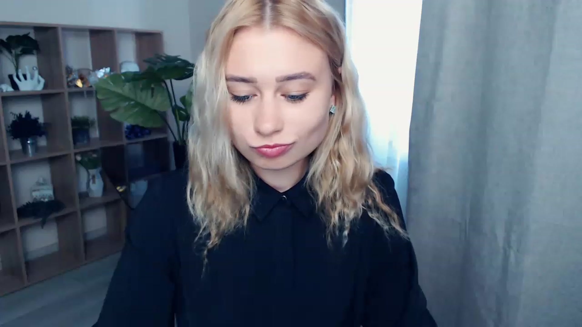 Gallery image thumbnail from Kukla_kolduna's myfreecams stream on, 06/15/2023, 17:07 image 15 of 20
