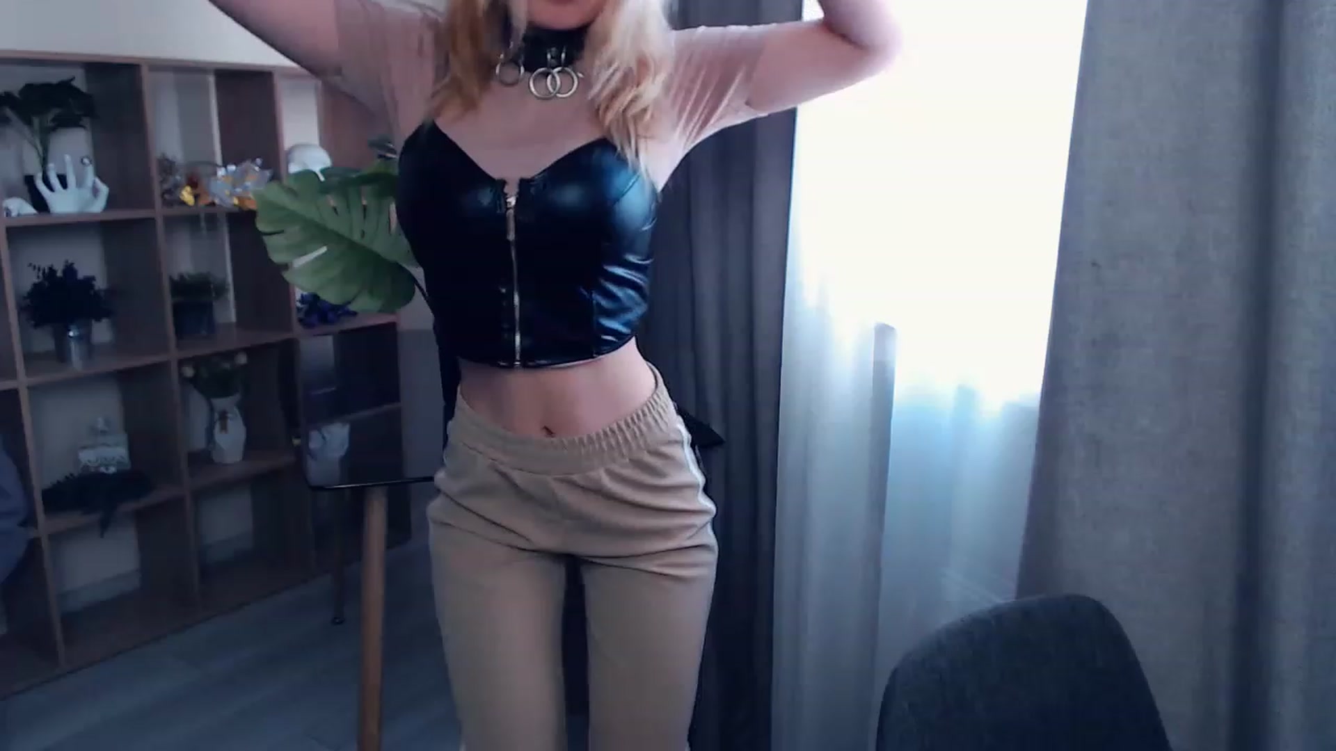 Gallery image thumbnail from Kukla_kolduna's myfreecams stream on, 06/17/2023, 15:19 image 11 of 20