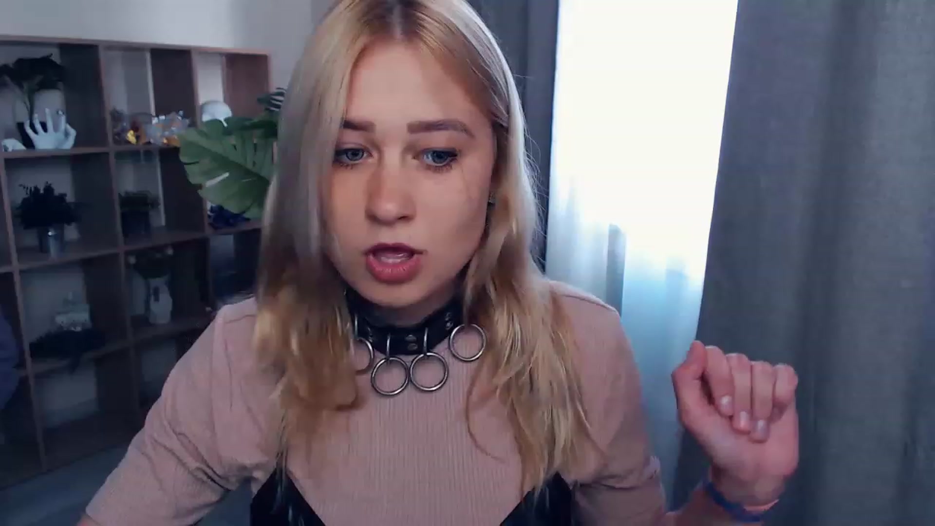 Gallery image thumbnail from Kukla_kolduna's myfreecams stream on, 06/17/2023, 15:19 image 10 of 20