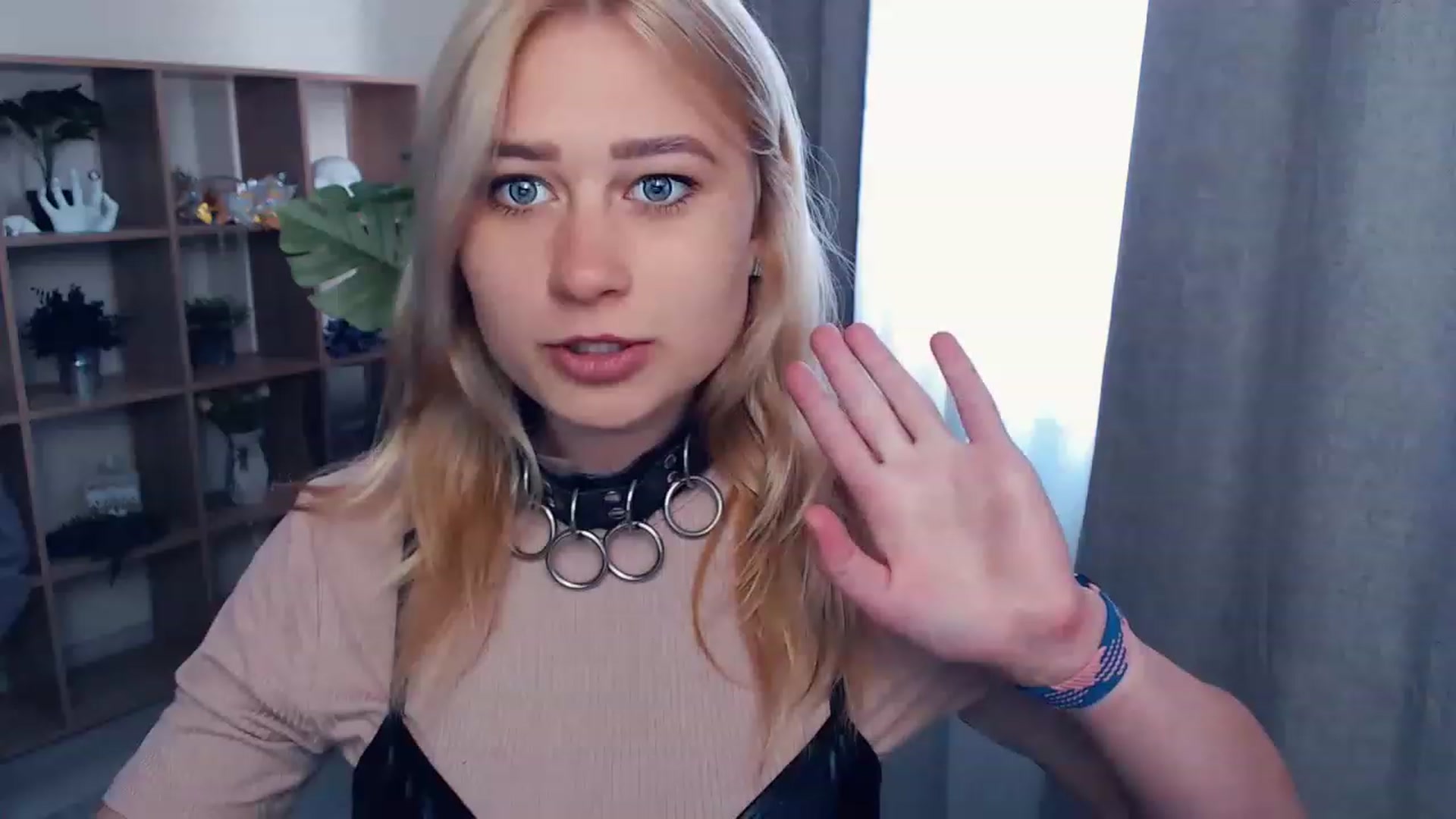 Gallery image thumbnail from Kukla_kolduna's myfreecams stream on, 06/17/2023, 15:19 image 8 of 20