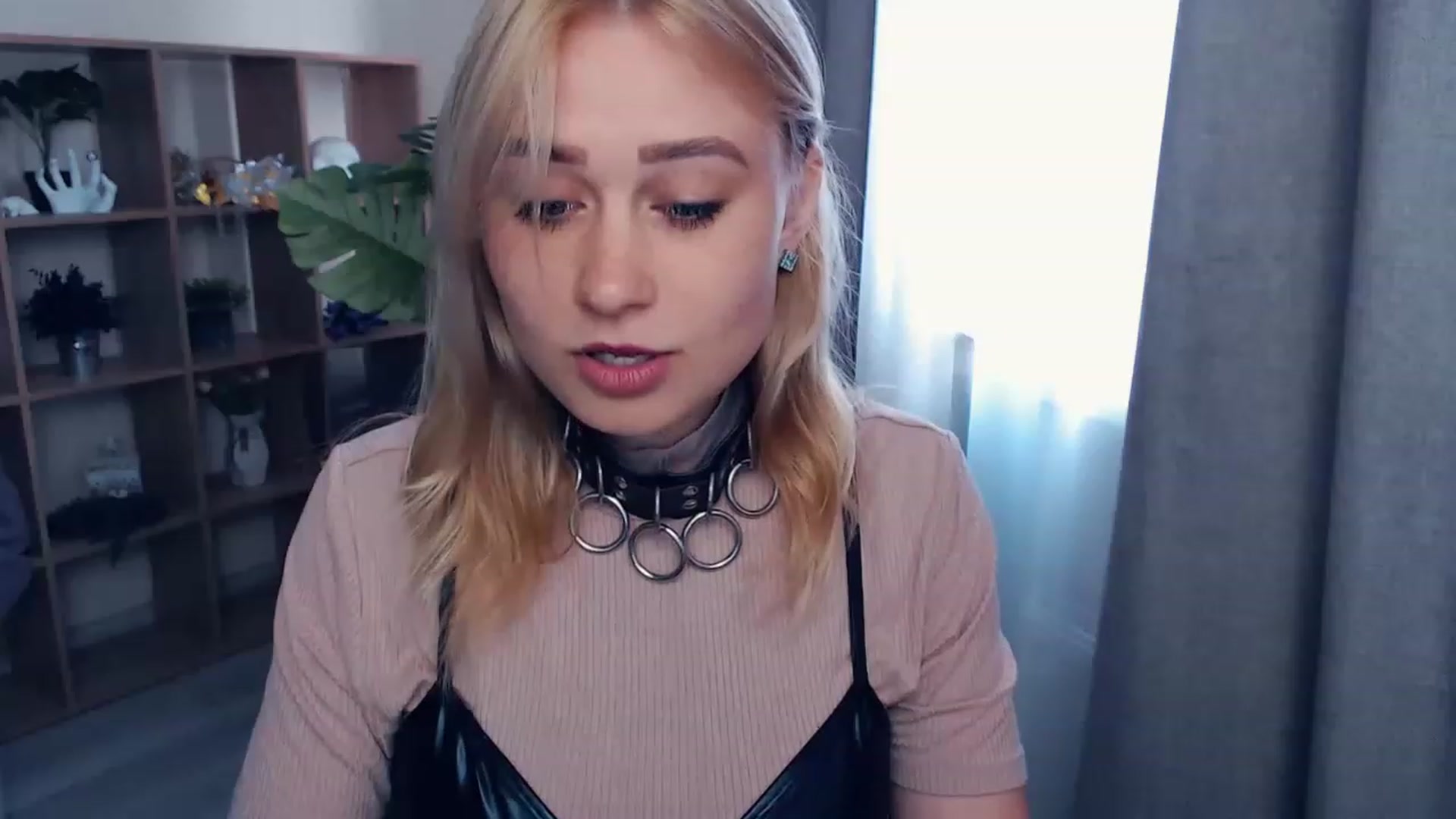 Gallery image thumbnail from Kukla_kolduna's myfreecams stream on, 06/17/2023, 15:19 image 13 of 20