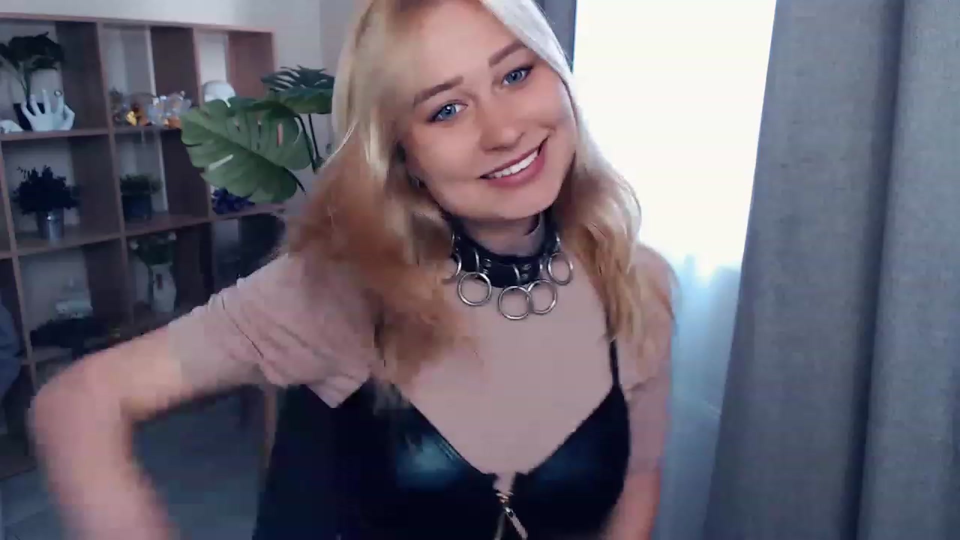 Gallery image thumbnail from Kukla_kolduna's myfreecams stream on, 06/17/2023, 15:19 image 12 of 20