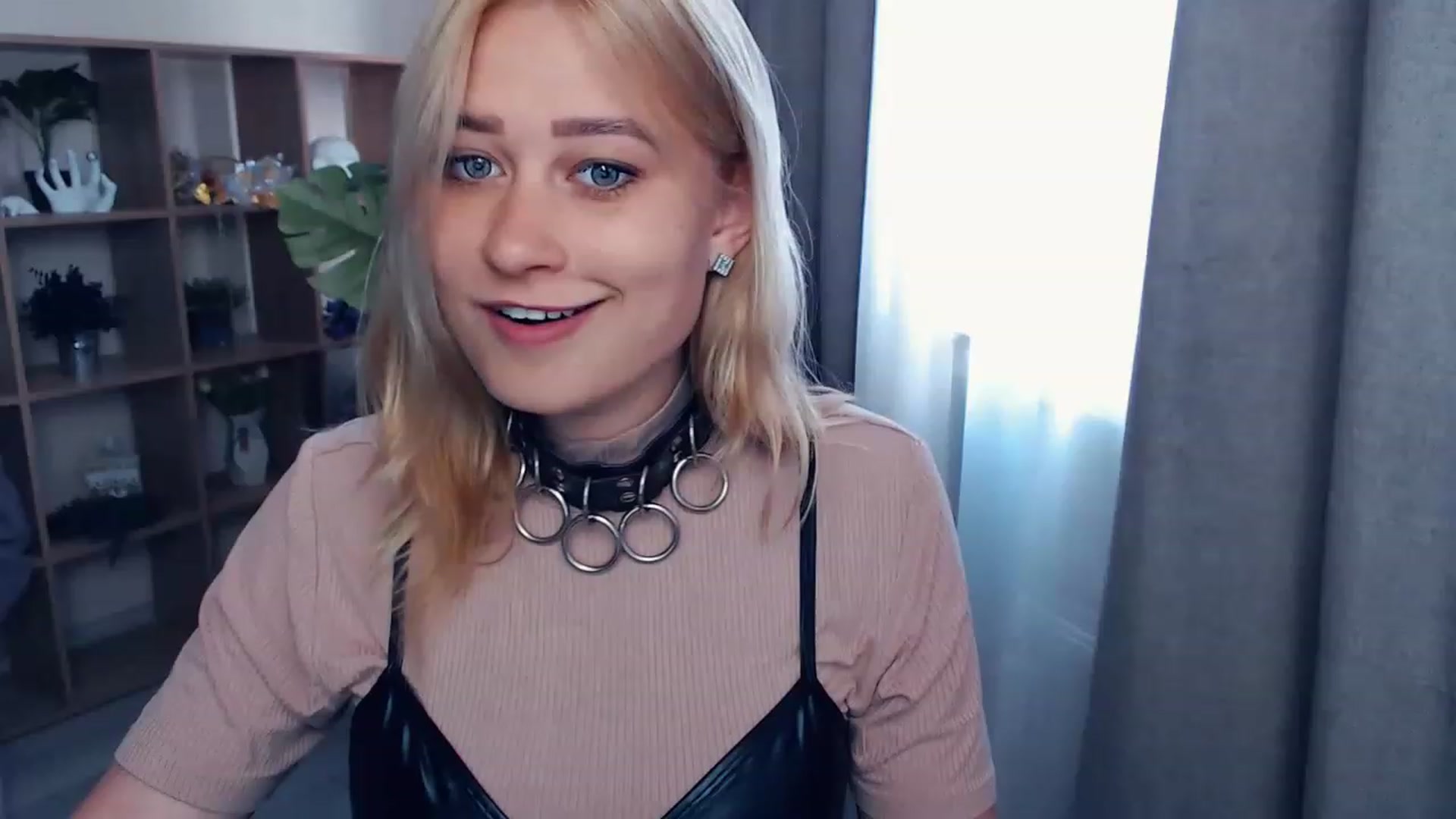 Gallery image thumbnail from Kukla_kolduna's myfreecams stream on, 06/17/2023, 15:19 image 15 of 20