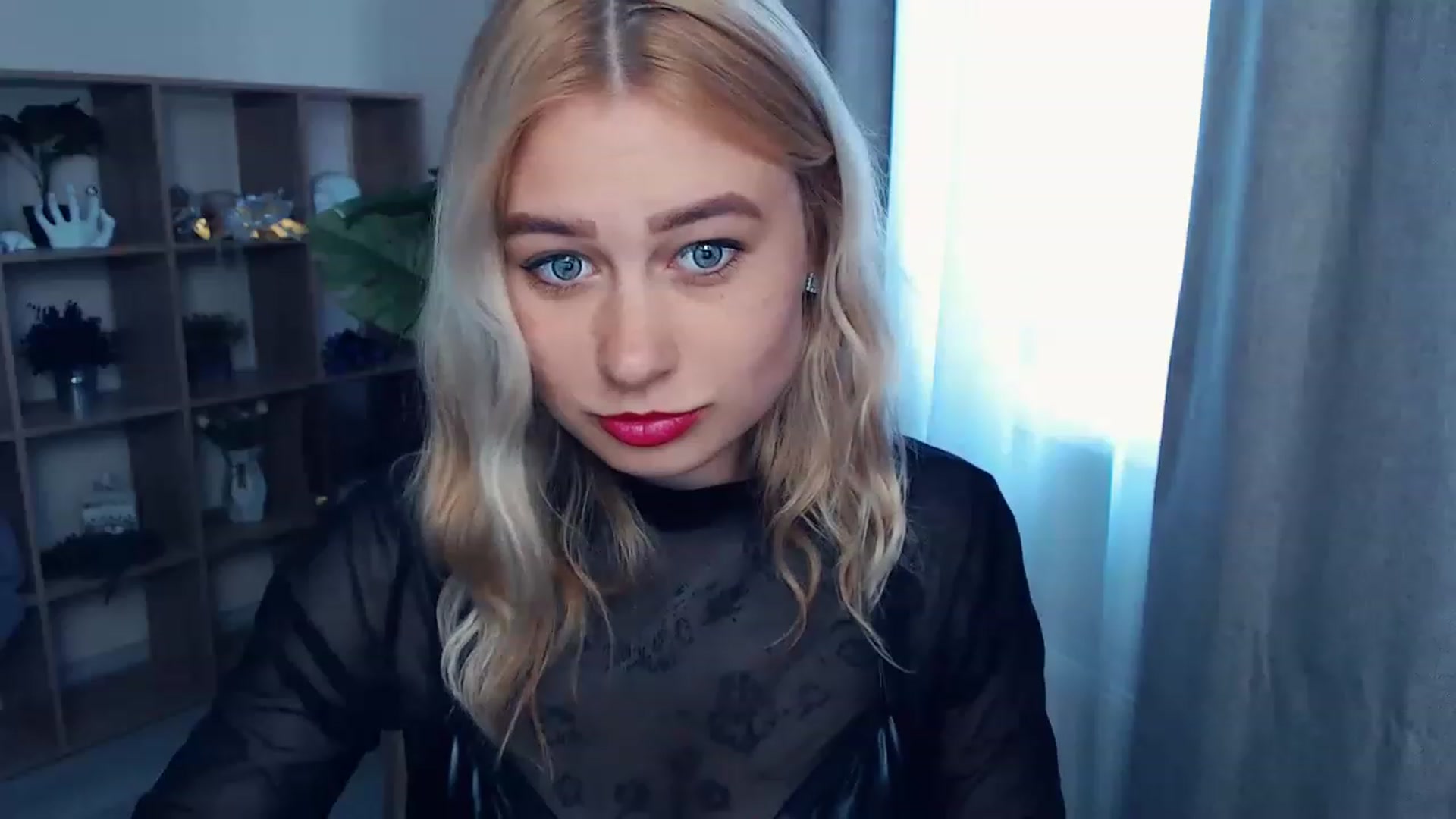 Gallery image thumbnail from Kukla_kolduna's myfreecams stream on, 06/18/2023, 16:26 image 7 of 20