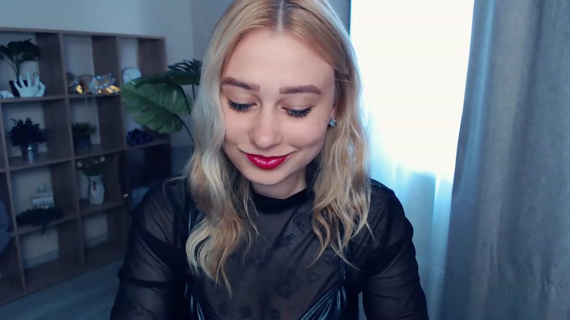 Gallery image thumbnail from Kukla_kolduna's myfreecams stream on, 06/18/2023, 16:26 image 3 of 20