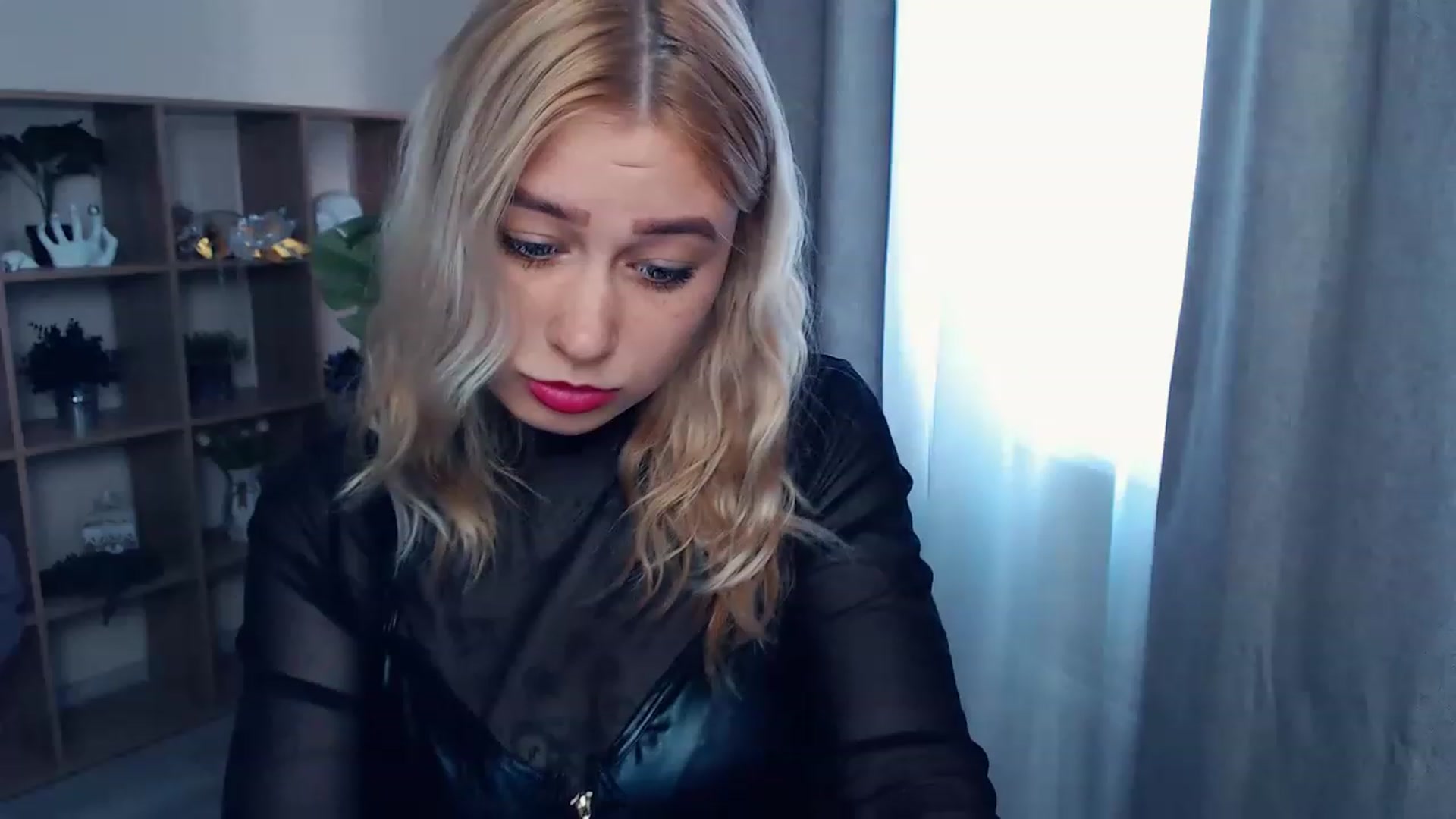 Gallery image thumbnail from Kukla_kolduna's myfreecams stream on, 06/18/2023, 16:26 image 19 of 20