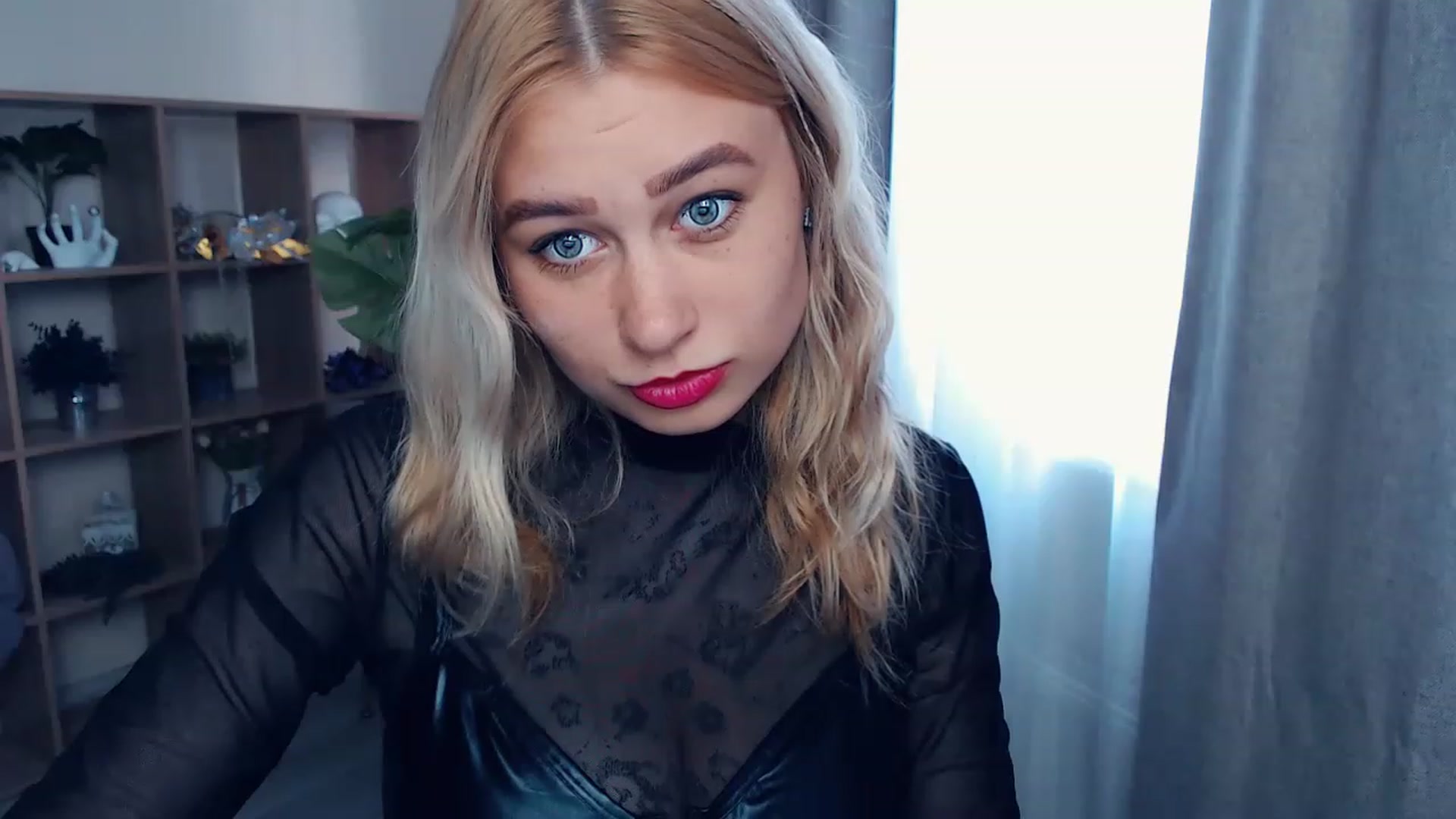 Gallery image thumbnail from Kukla_kolduna's myfreecams stream on, 06/18/2023, 16:26 image 14 of 20