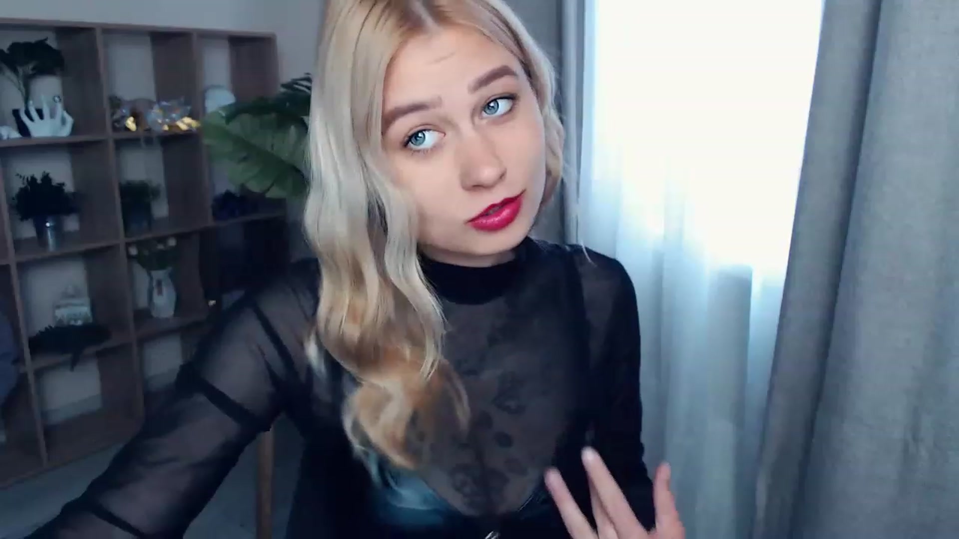Gallery image thumbnail from Kukla_kolduna's myfreecams stream on, 06/18/2023, 17:31 image 5 of 20