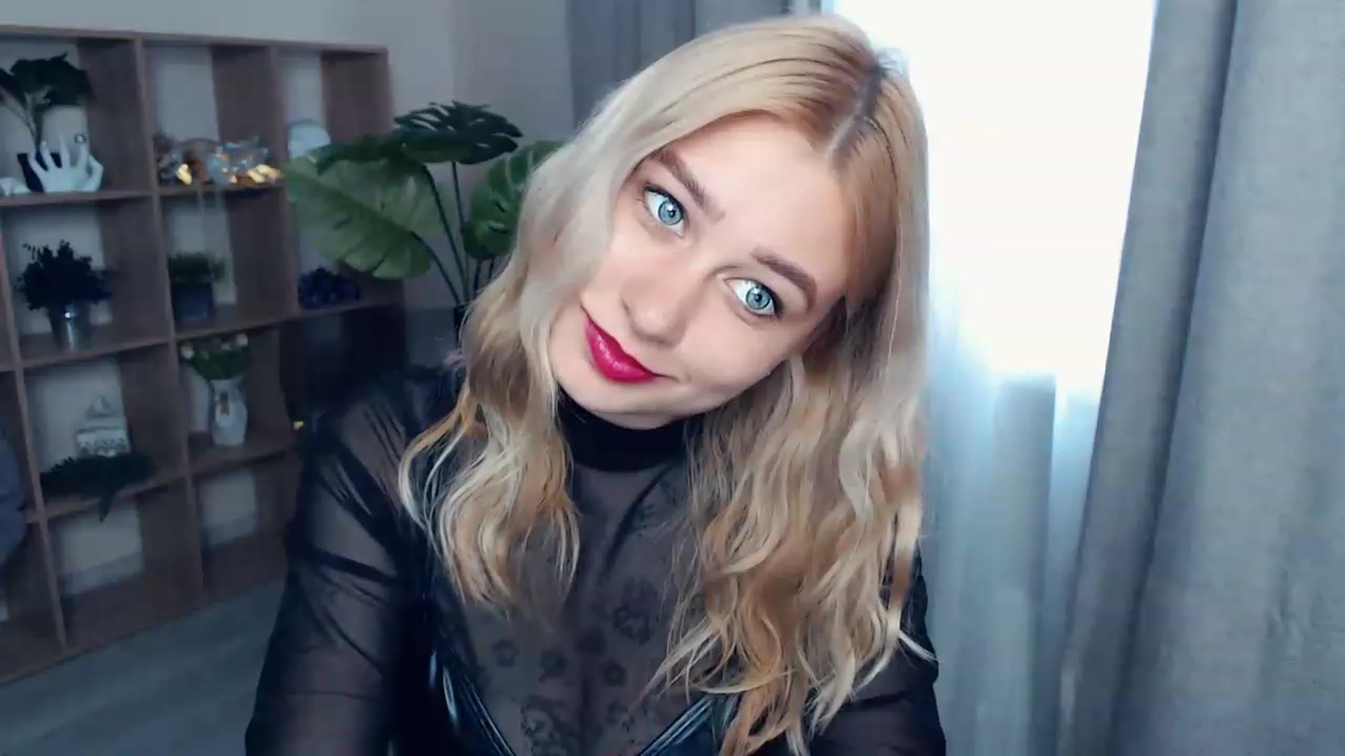Gallery image thumbnail from Kukla_kolduna's myfreecams stream on, 06/18/2023, 17:31 image 8 of 20