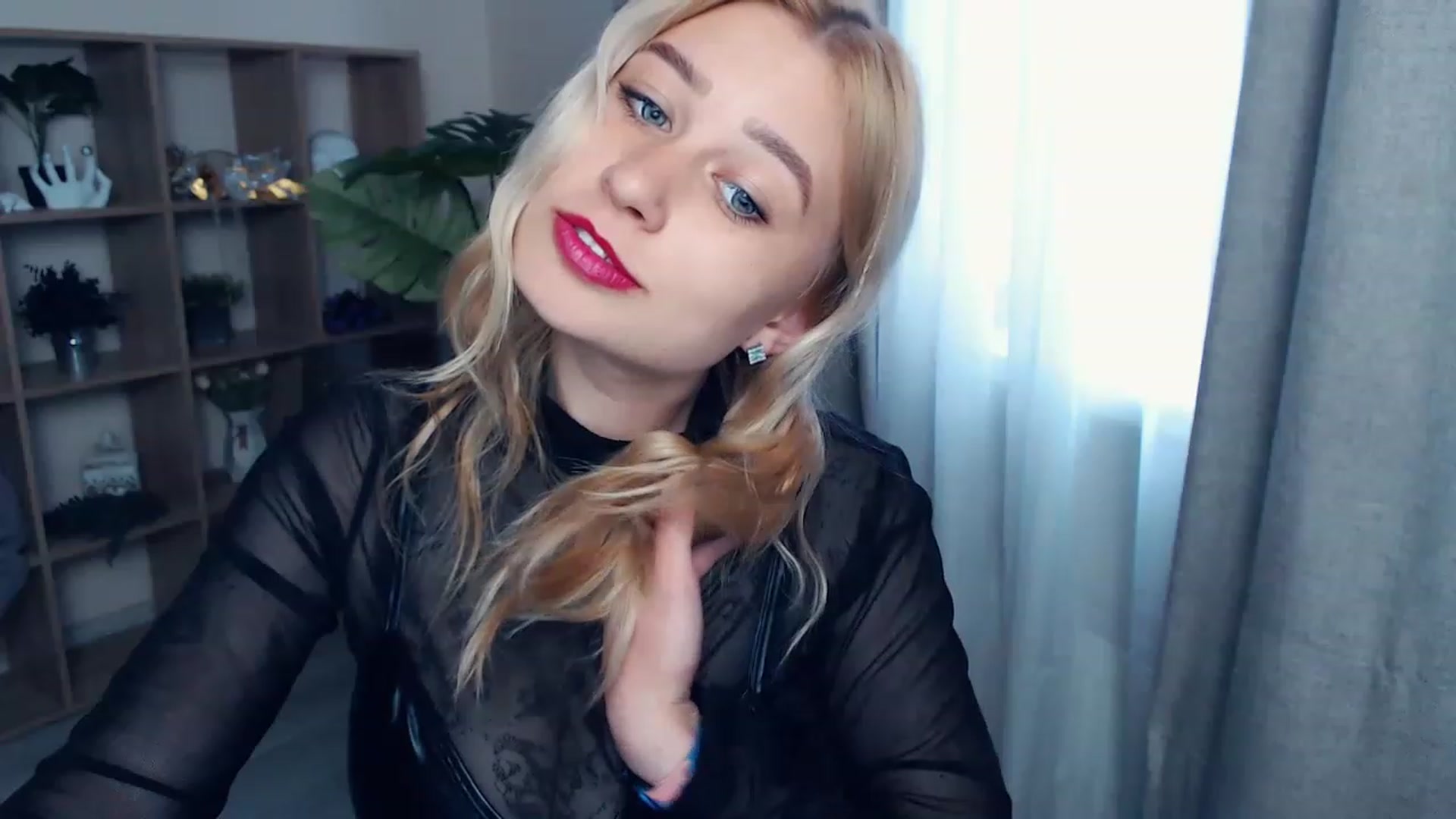 Gallery image thumbnail from Kukla_kolduna's myfreecams stream on, 06/18/2023, 17:31 image 10 of 20