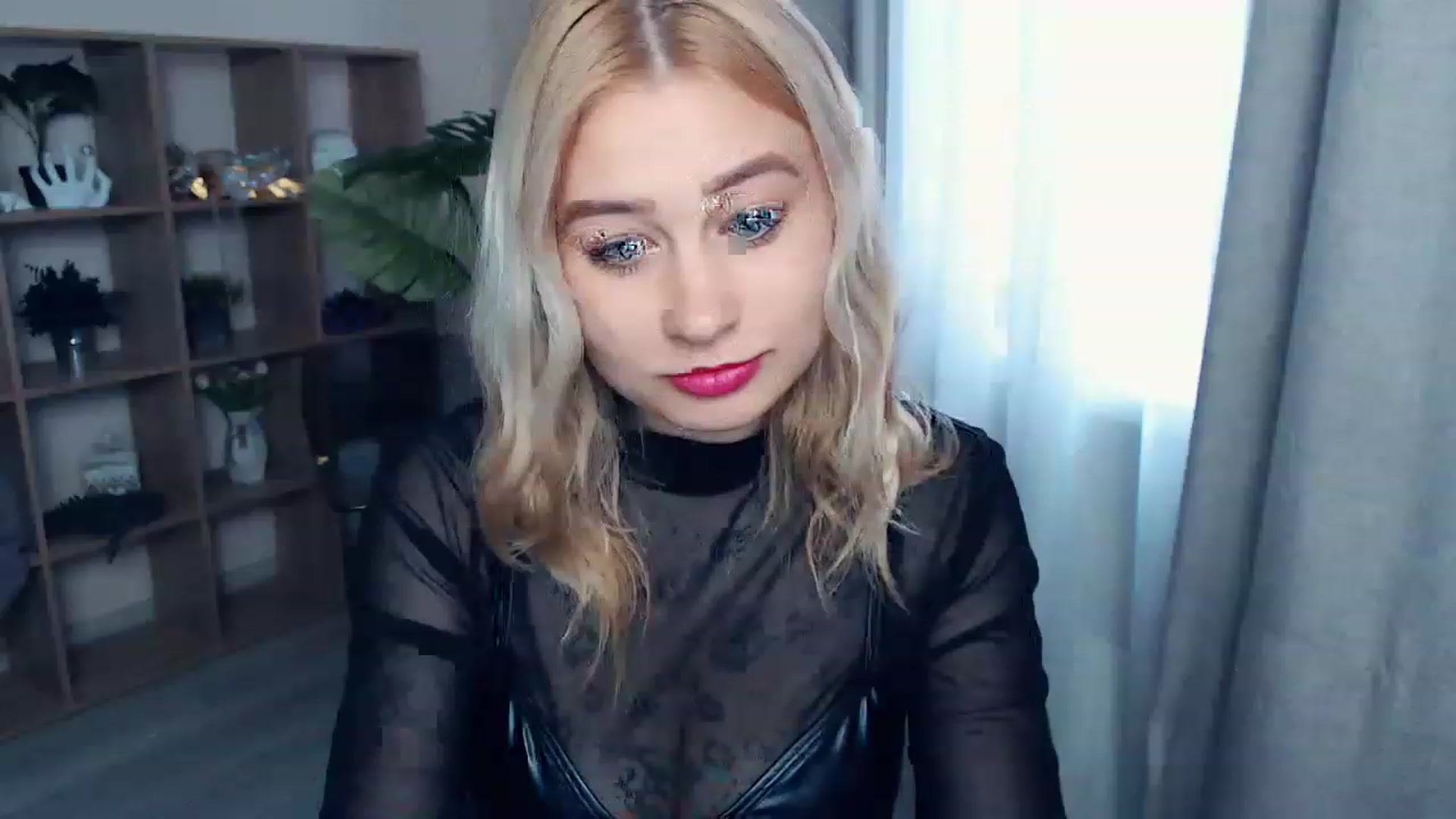 Gallery image thumbnail from Kukla_kolduna's myfreecams stream on, 06/18/2023, 17:31 image 17 of 20