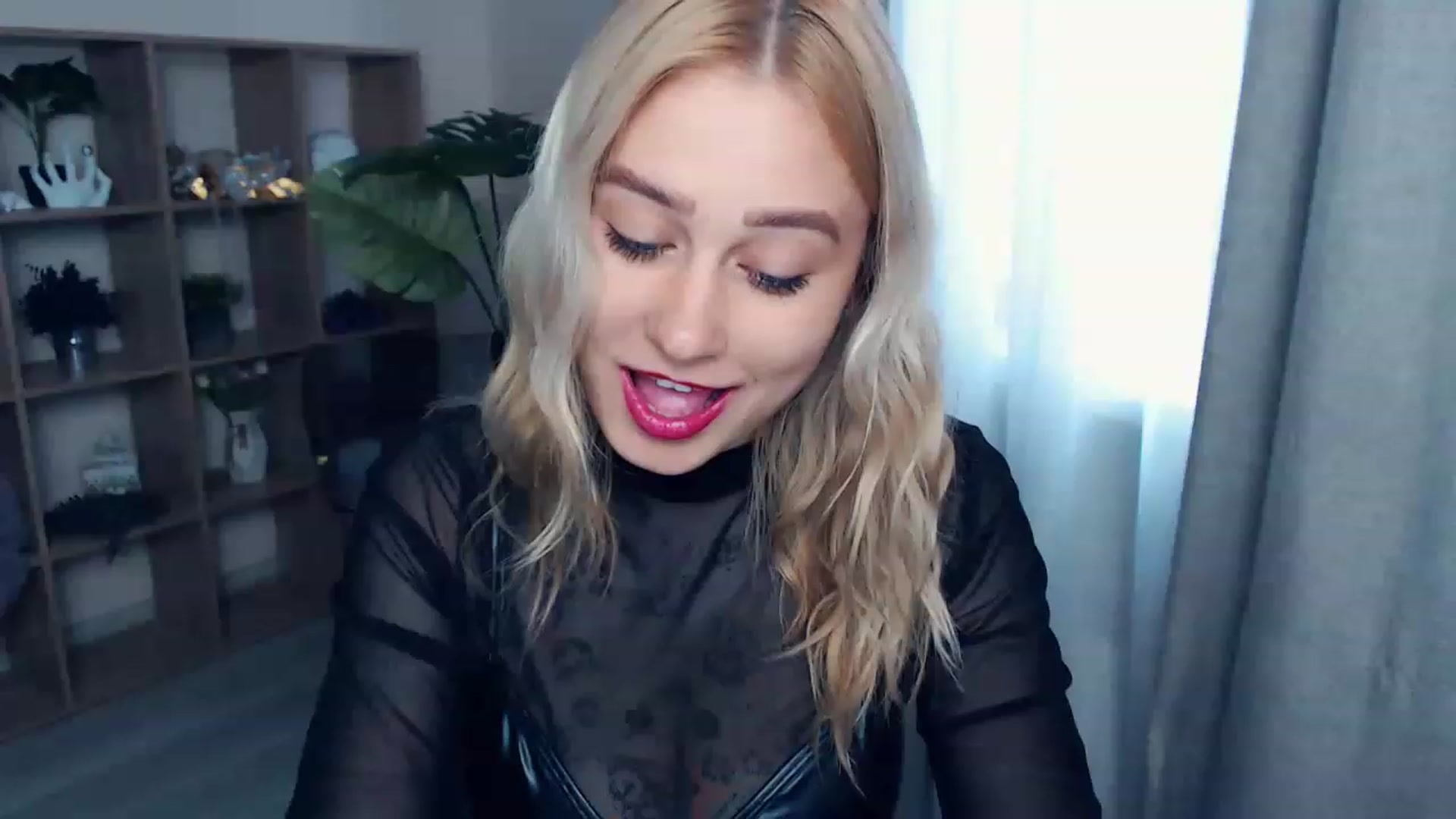 Gallery image thumbnail from Kukla_kolduna's myfreecams stream on, 06/18/2023, 17:31 image 11 of 20