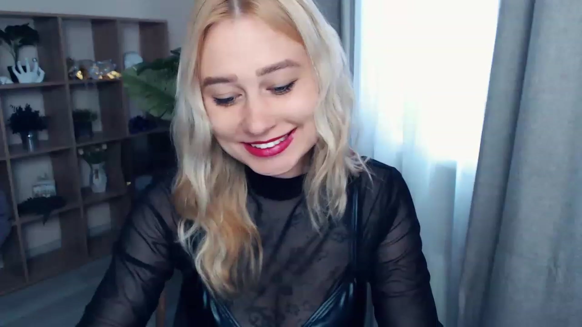 Gallery image thumbnail from Kukla_kolduna's myfreecams stream on, 06/18/2023, 17:31 image 6 of 20