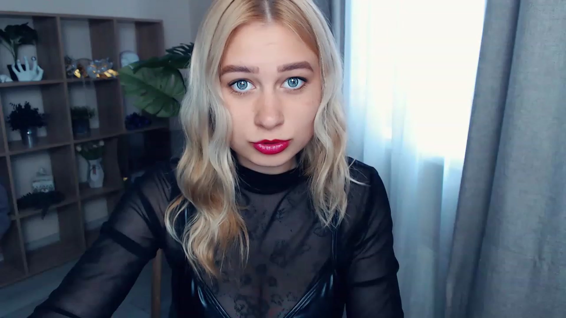 Gallery image thumbnail from Kukla_kolduna's myfreecams stream on, 06/18/2023, 17:31 image 4 of 20