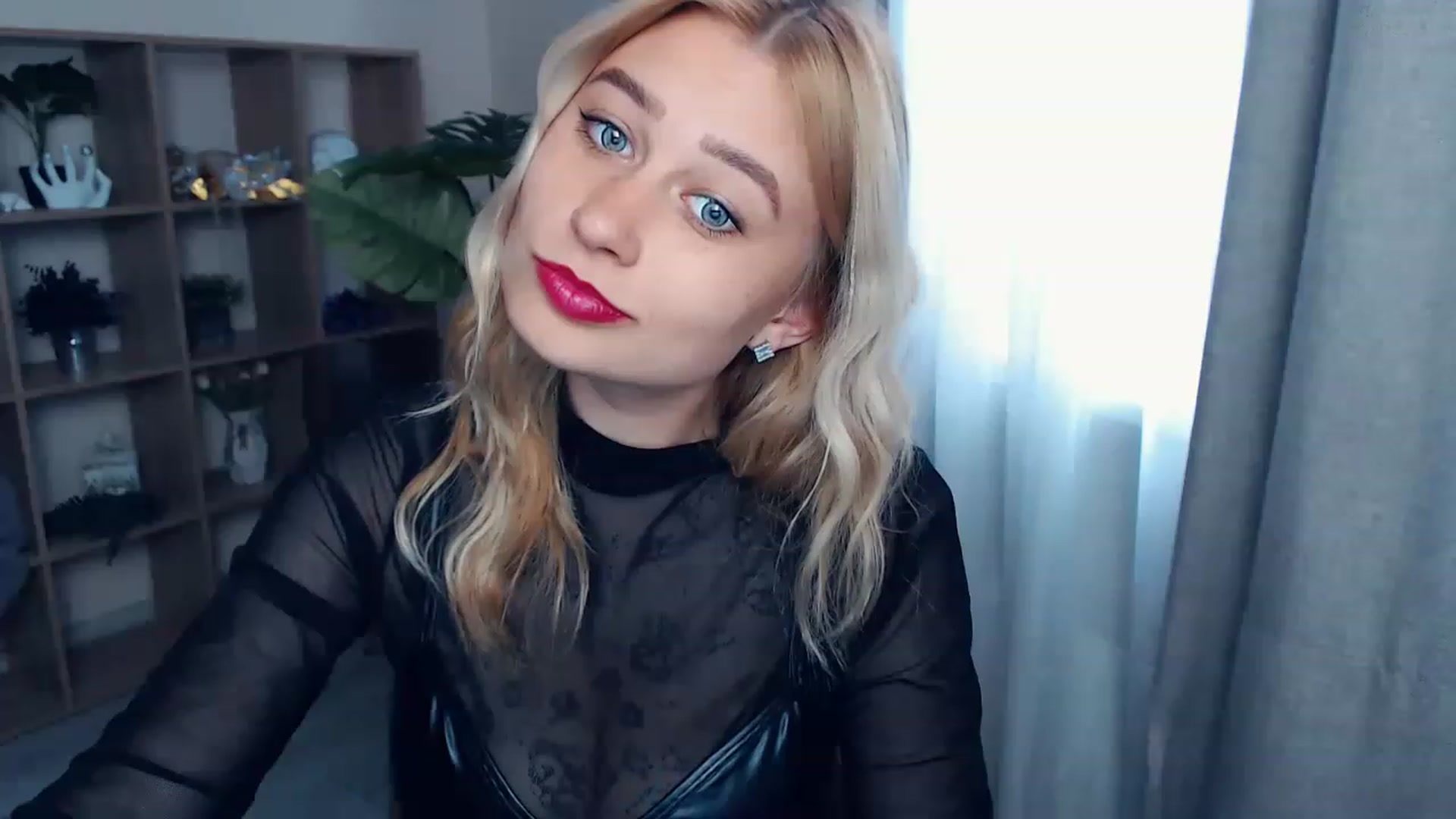 Gallery image thumbnail from Kukla_kolduna's myfreecams stream on, 06/18/2023, 17:31 image 1 of 20