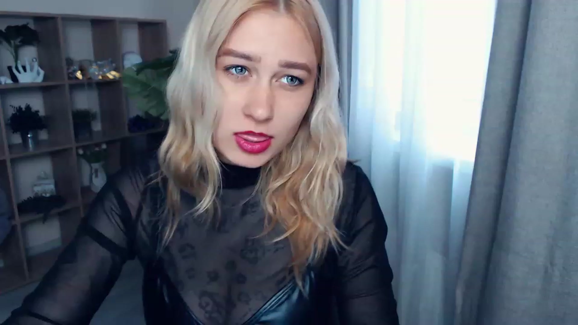 Gallery image thumbnail from Kukla_kolduna's myfreecams stream on, 06/18/2023, 17:31 image 12 of 20