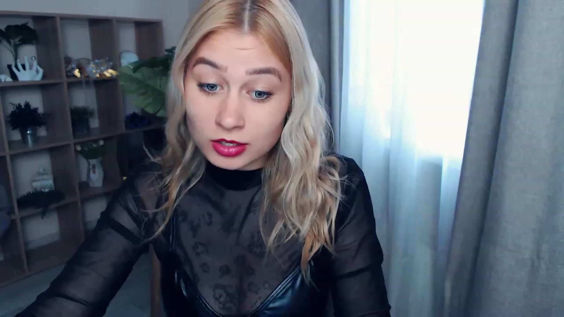 Gallery image thumbnail from Kukla_kolduna's myfreecams stream on, 06/18/2023, 17:31 image 9 of 20
