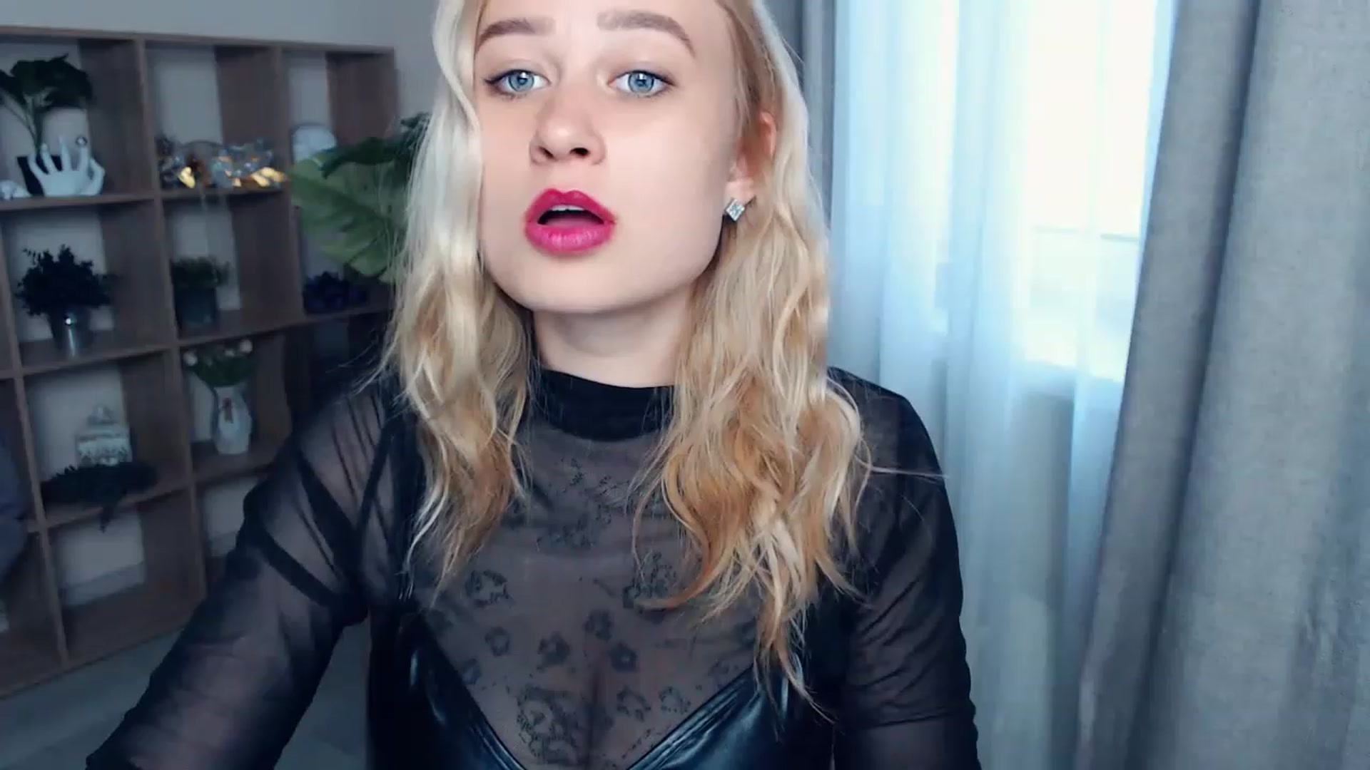 Gallery image thumbnail from Kukla_kolduna's myfreecams stream on, 06/18/2023, 17:53 image 5 of 20