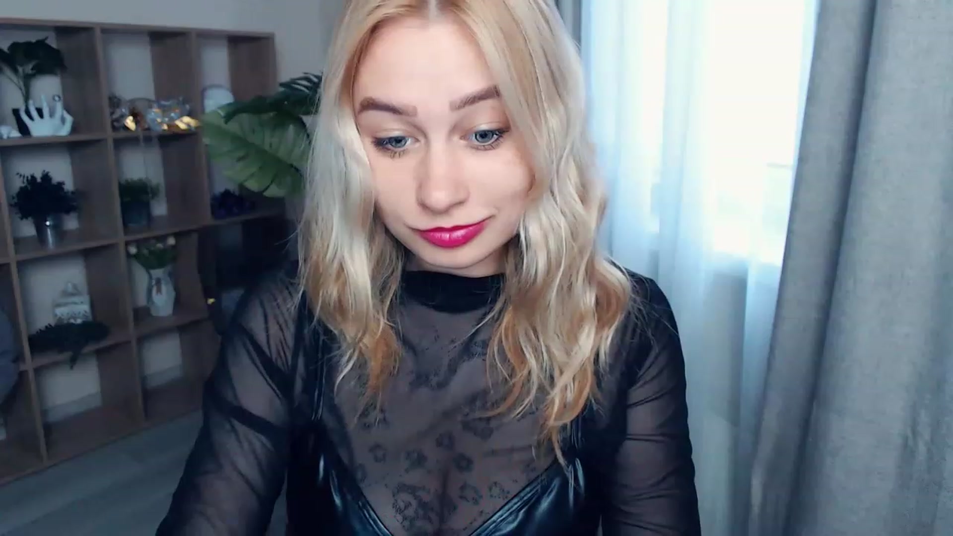 Gallery image thumbnail from Kukla_kolduna's myfreecams stream on, 06/18/2023, 17:53 image 2 of 20