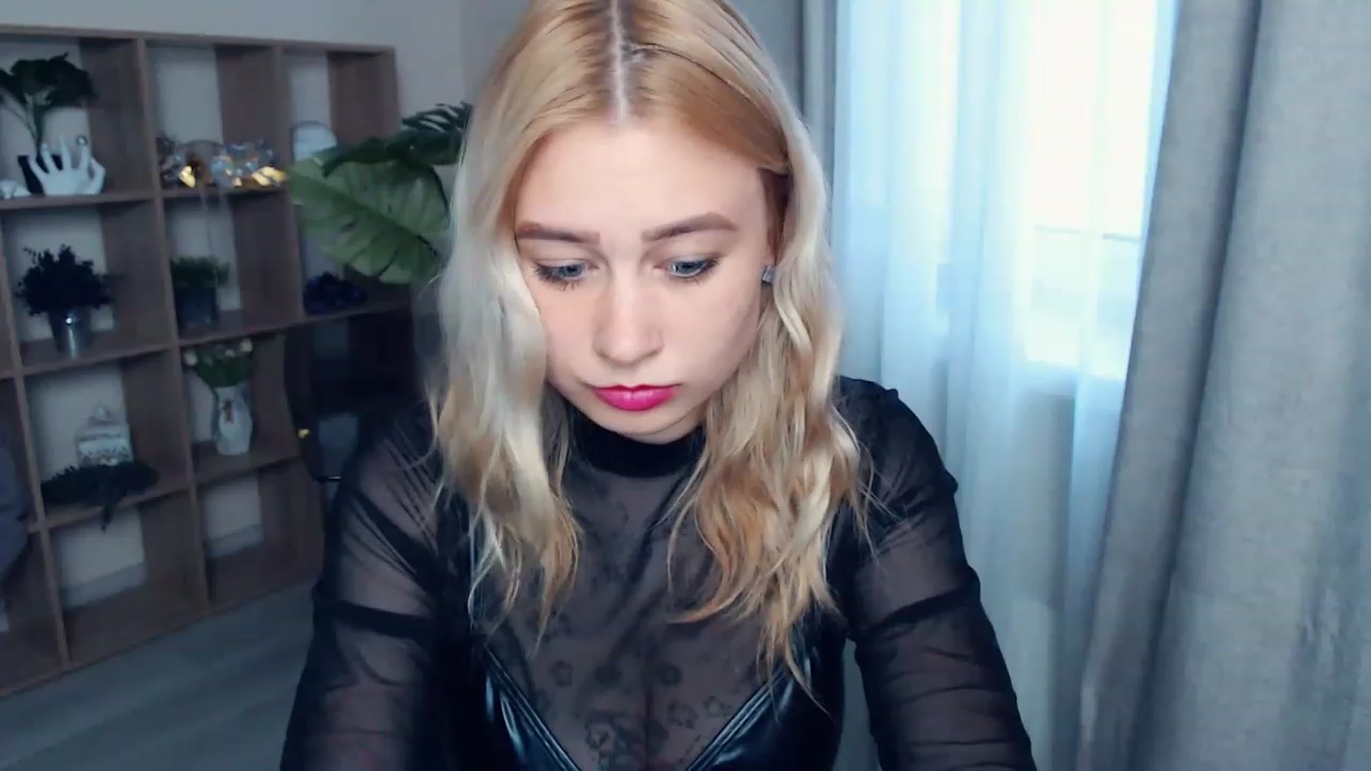 Gallery image thumbnail from Kukla_kolduna's myfreecams stream on, 06/18/2023, 17:53 image 8 of 20