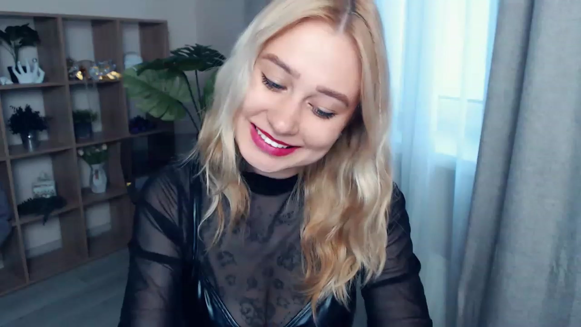 Gallery image thumbnail from Kukla_kolduna's myfreecams stream on, 06/18/2023, 17:53 image 12 of 20