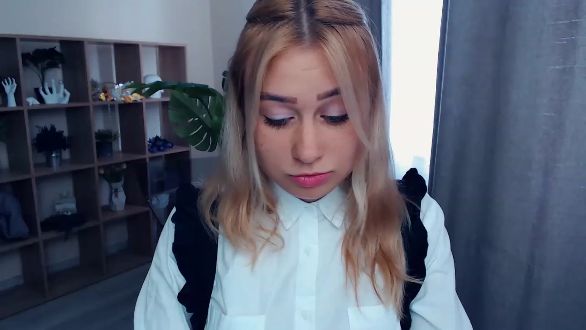 Gallery image thumbnail from Kukla_kolduna's myfreecams stream on, 06/26/2023, 11:24 image 8 of 20