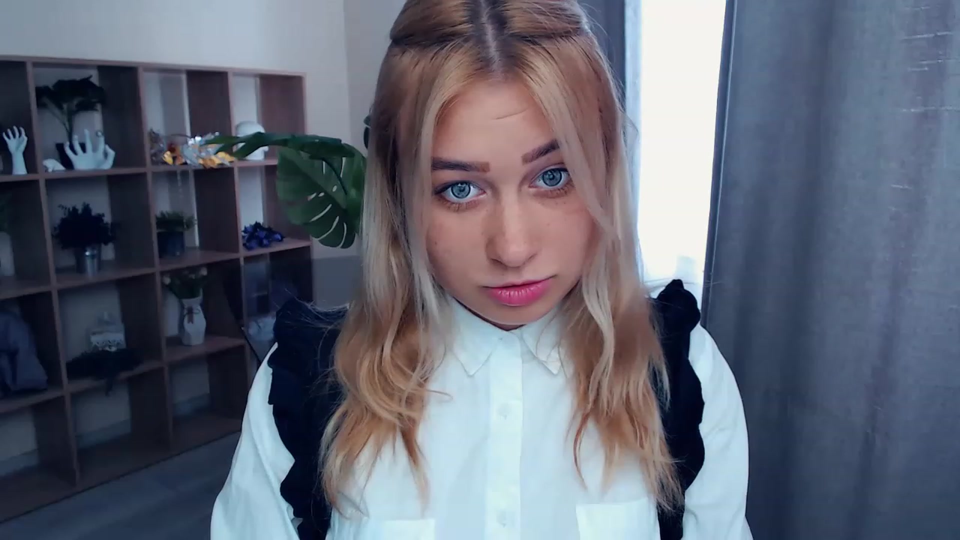 Gallery image thumbnail from Kukla_kolduna's myfreecams stream on, 06/26/2023, 11:24 image 10 of 20