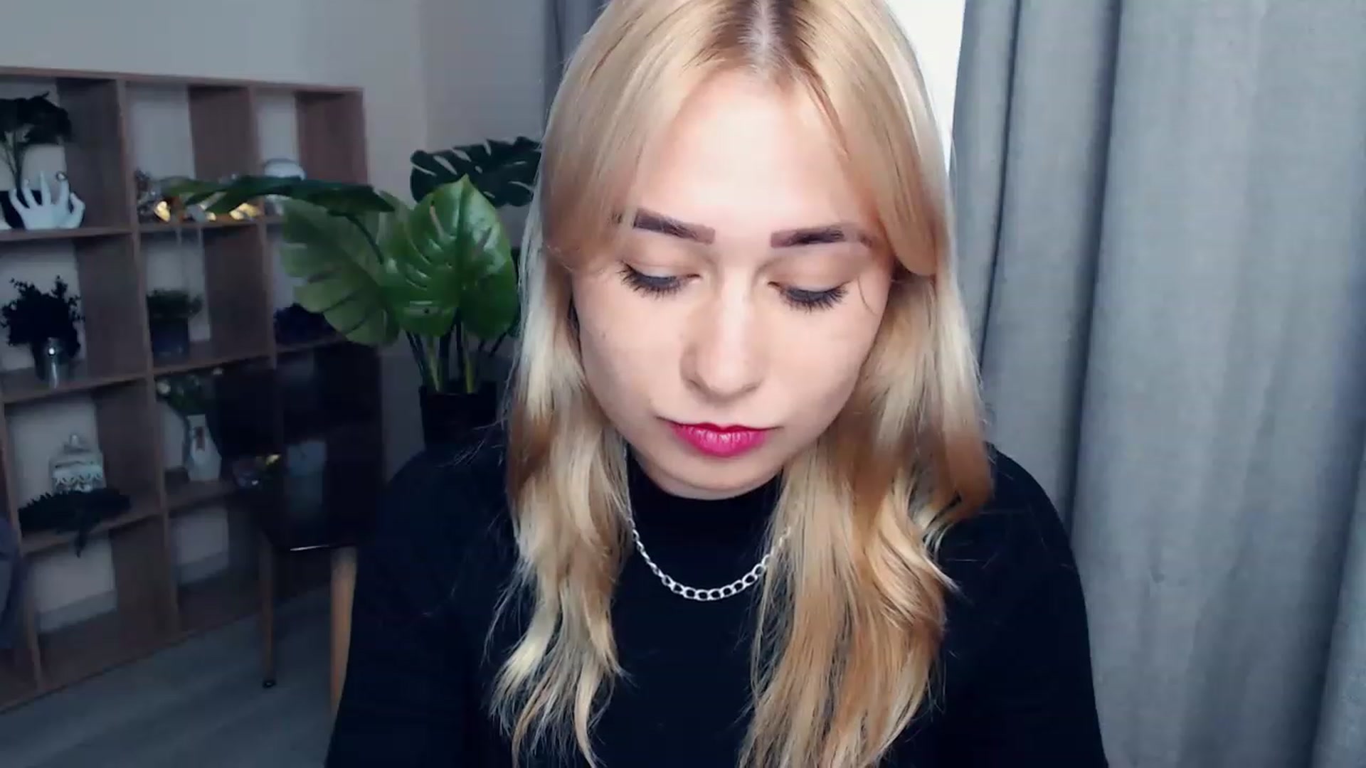 Gallery image thumbnail from Kukla_kolduna's myfreecams stream on, 06/29/2023, 17:01 image 17 of 20