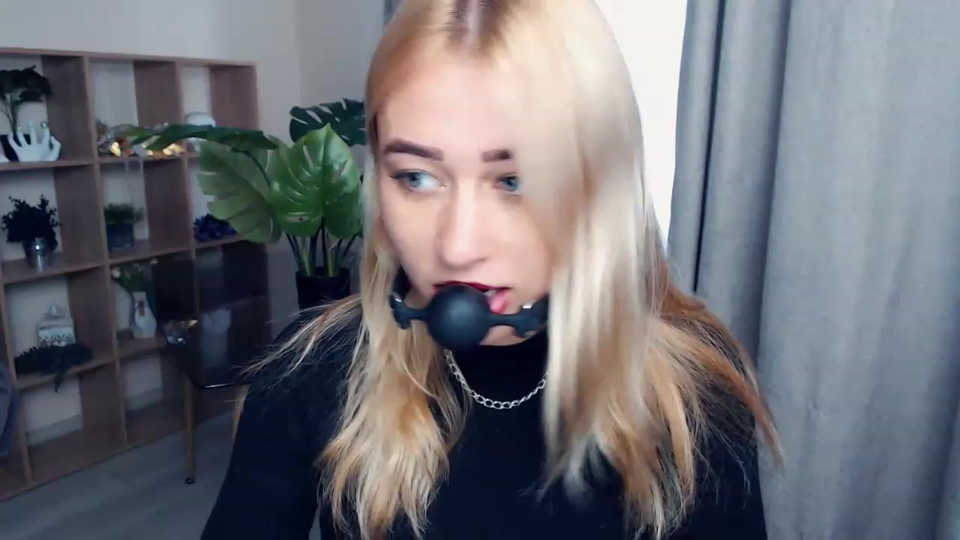 Gallery image thumbnail from Kukla_kolduna's myfreecams stream on, 06/29/2023, 17:01 image 8 of 20