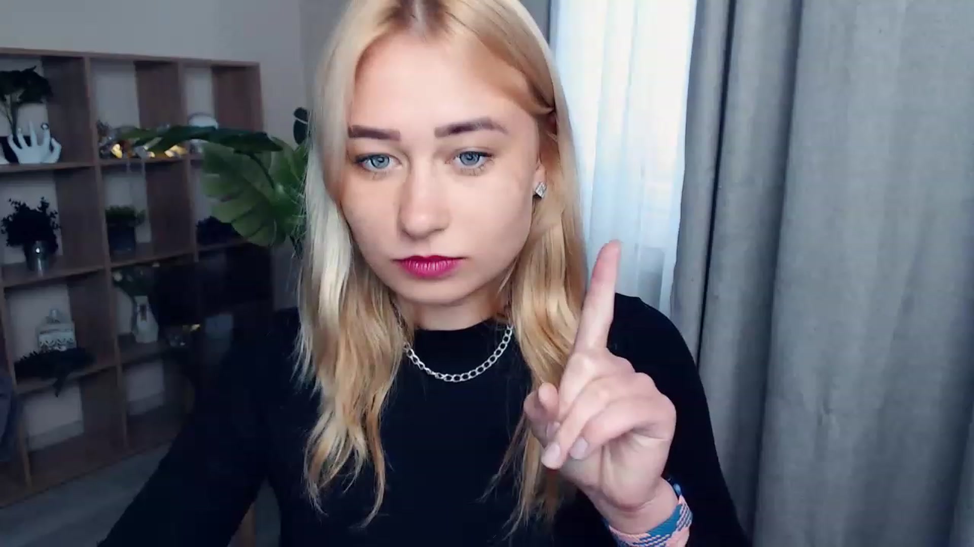 Gallery image thumbnail from Kukla_kolduna's myfreecams stream on, 06/29/2023, 17:01 image 5 of 20