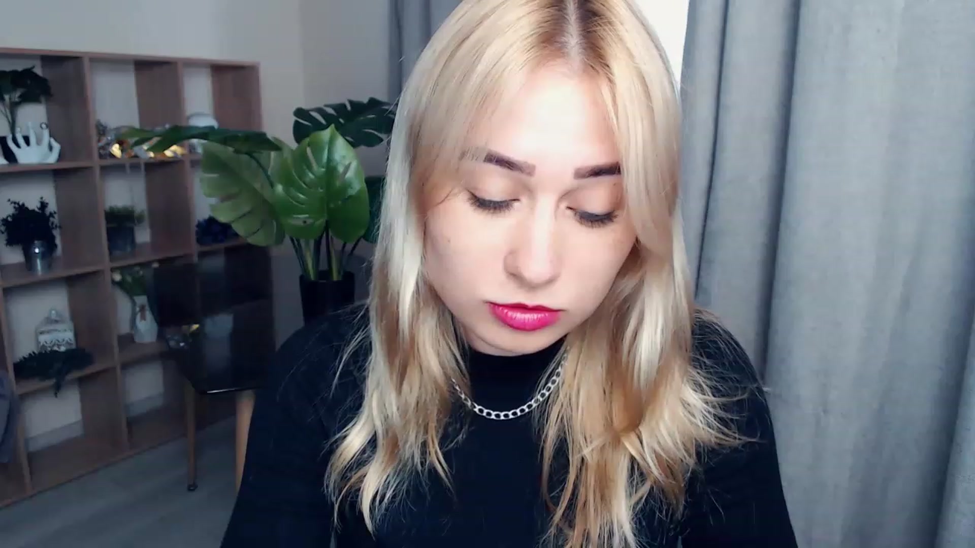 Gallery image thumbnail from Kukla_kolduna's myfreecams stream on, 06/29/2023, 17:01 image 16 of 20