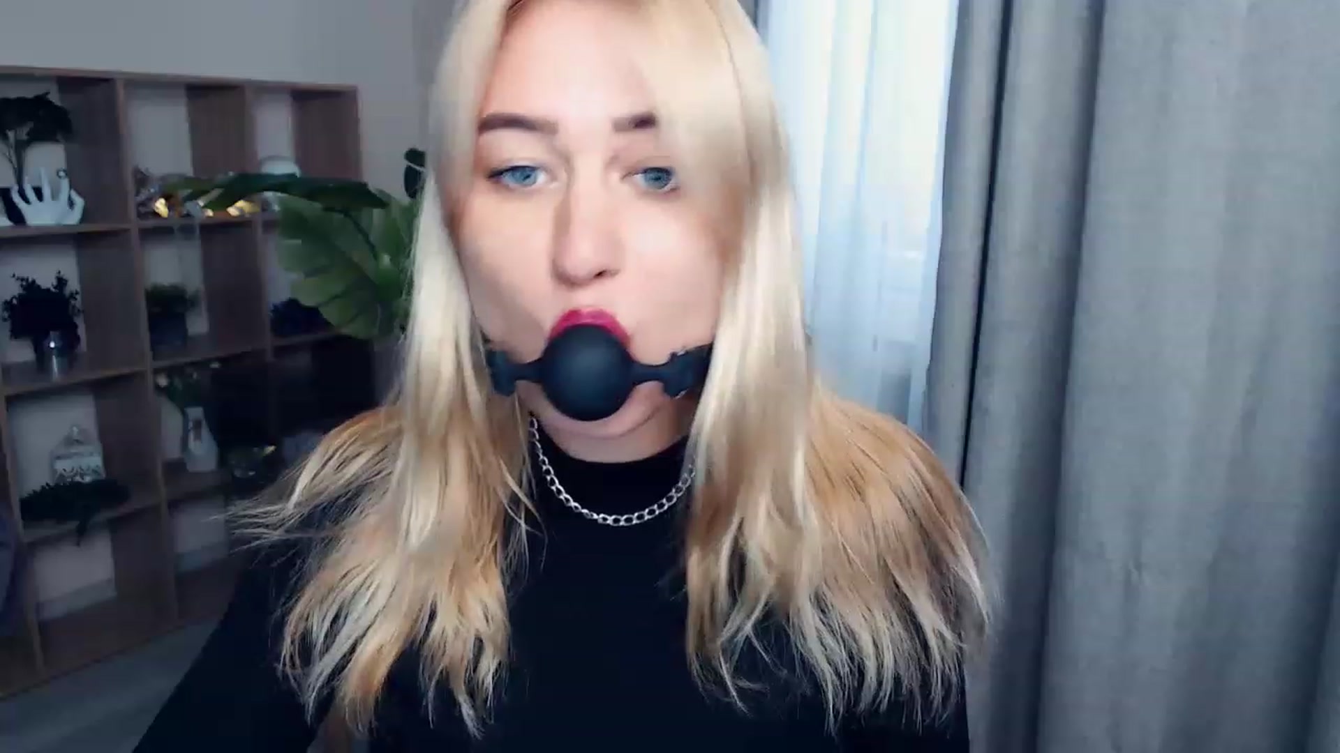 Gallery image thumbnail from Kukla_kolduna's myfreecams stream on, 06/29/2023, 17:01 image 6 of 20