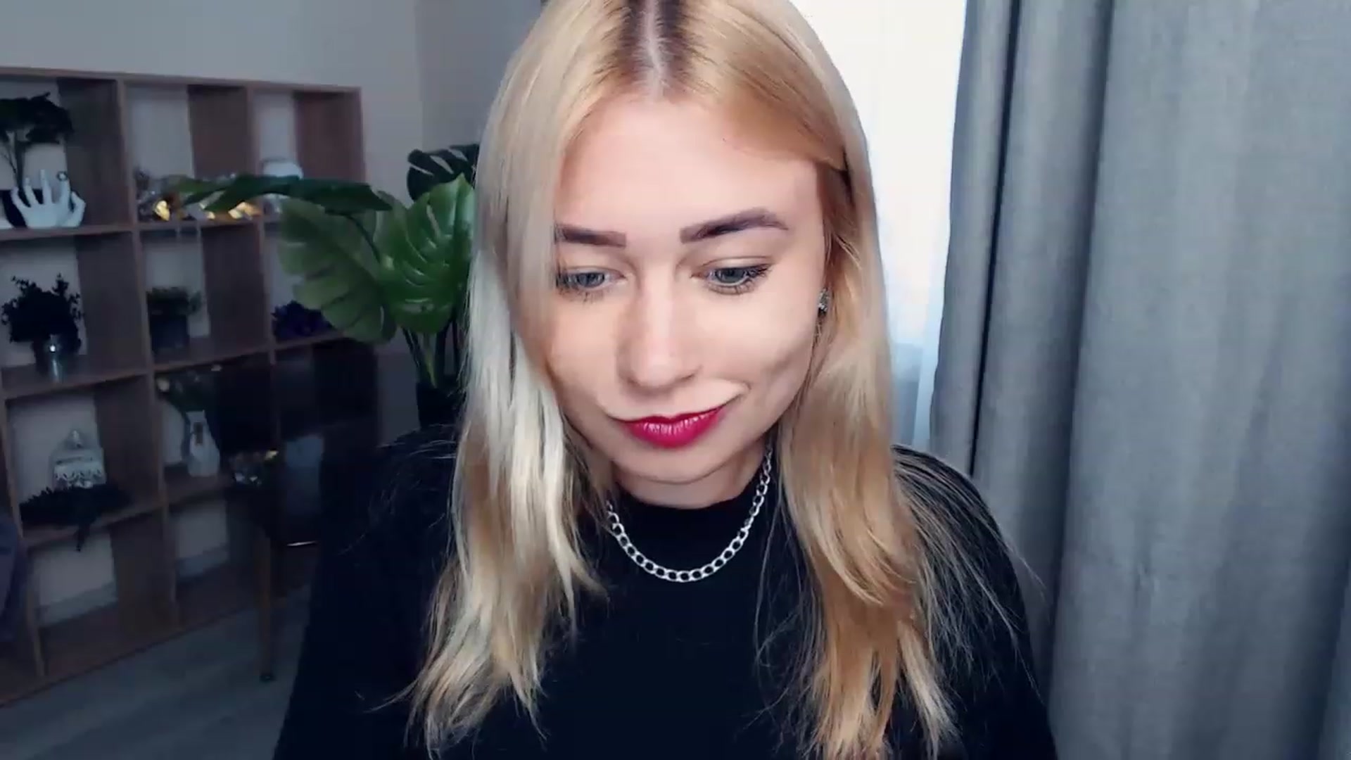 Gallery image thumbnail from Kukla_kolduna's myfreecams stream on, 06/29/2023, 17:01 image 3 of 20