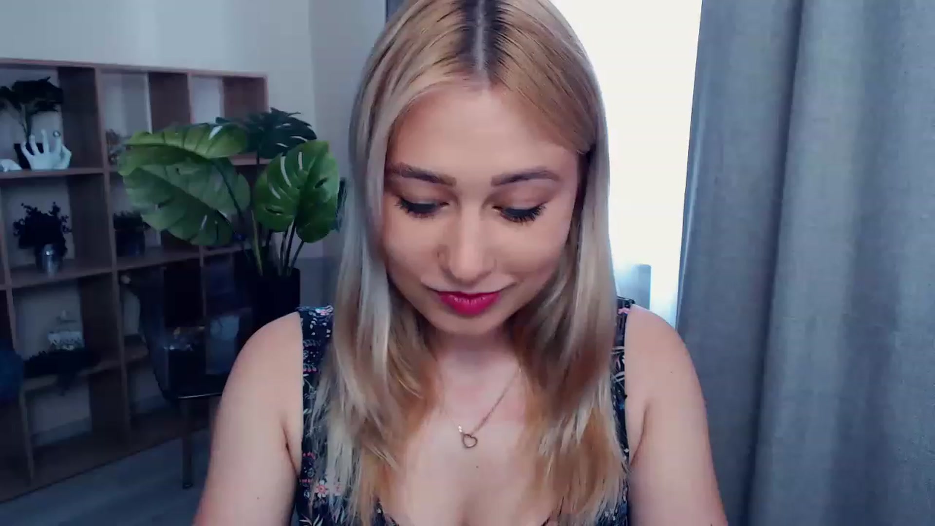Gallery image thumbnail from Kukla_kolduna's myfreecams stream on, 07/02/2023, 12:25 image 7 of 20