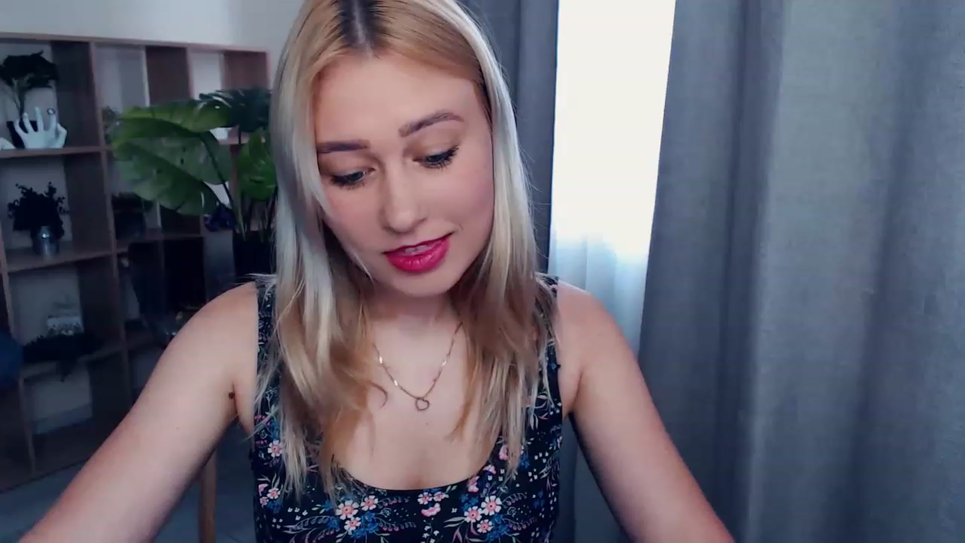 Gallery image thumbnail from Kukla_kolduna's myfreecams stream on, 07/02/2023, 15:12 image 17 of 20