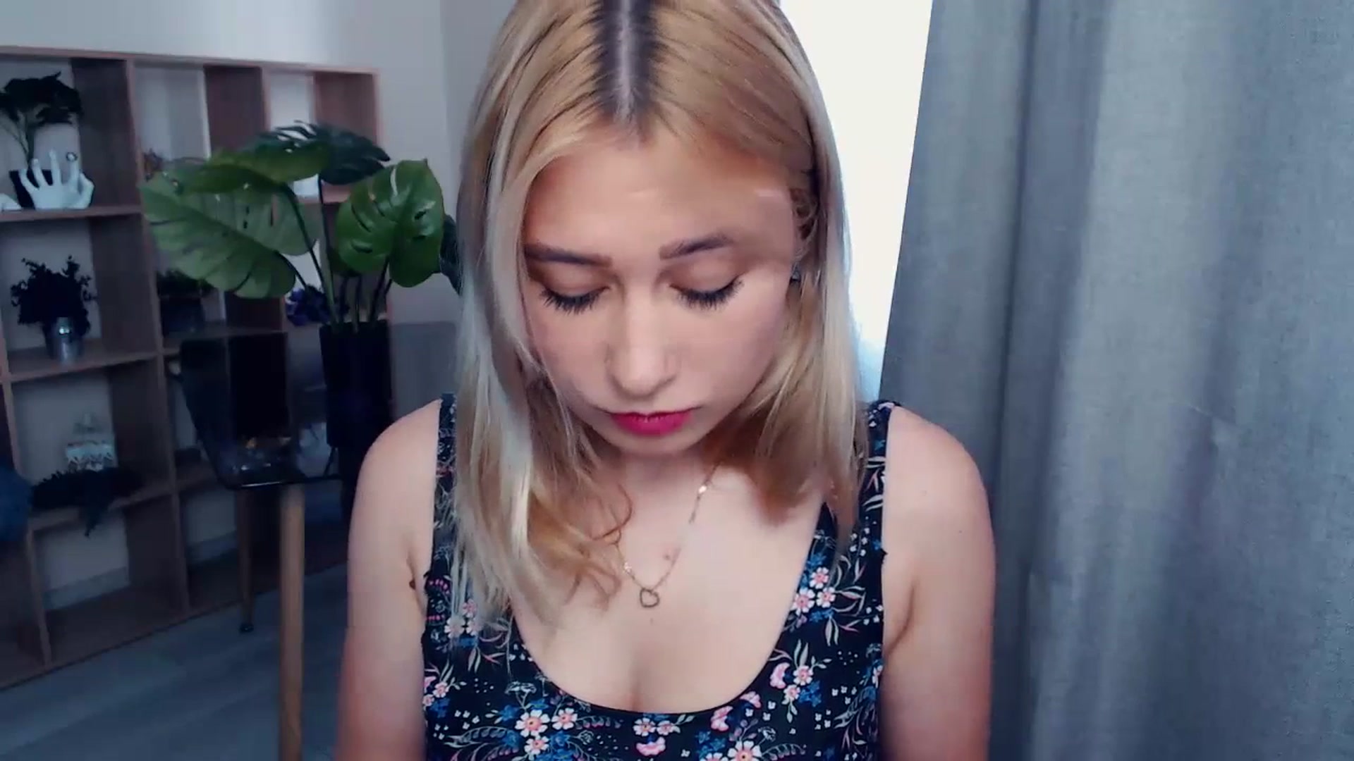 Gallery image thumbnail from Kukla_kolduna's myfreecams stream on, 07/02/2023, 15:53 image 4 of 20
