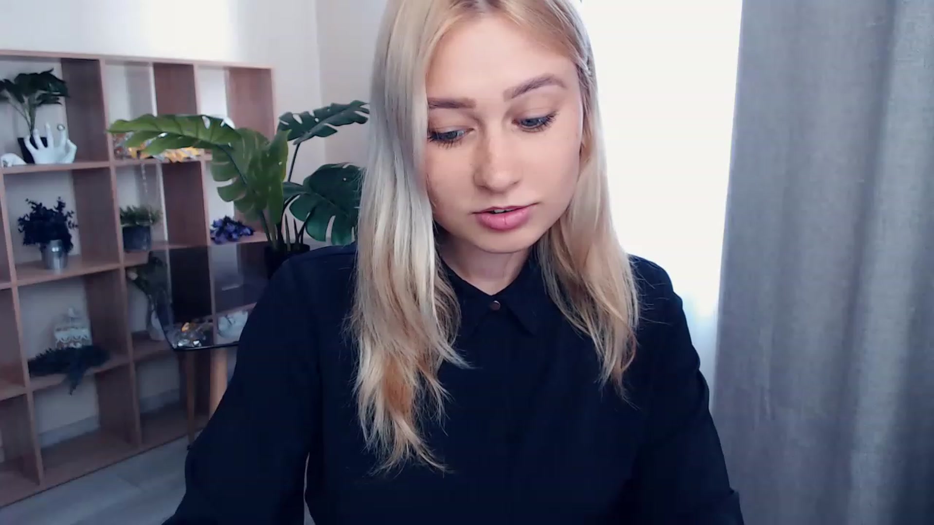 Gallery image thumbnail from Kukla_kolduna's myfreecams stream on, 07/03/2023, 14:03 image 13 of 20