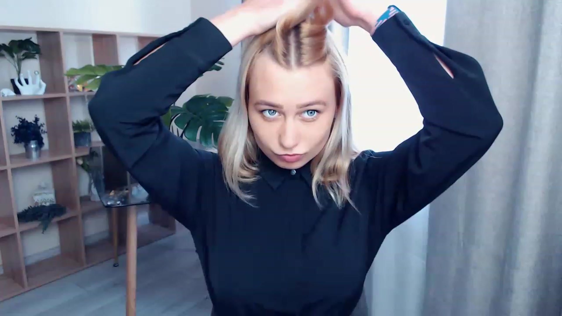 Gallery image thumbnail from Kukla_kolduna's myfreecams stream on, 07/03/2023, 14:03 image 15 of 20
