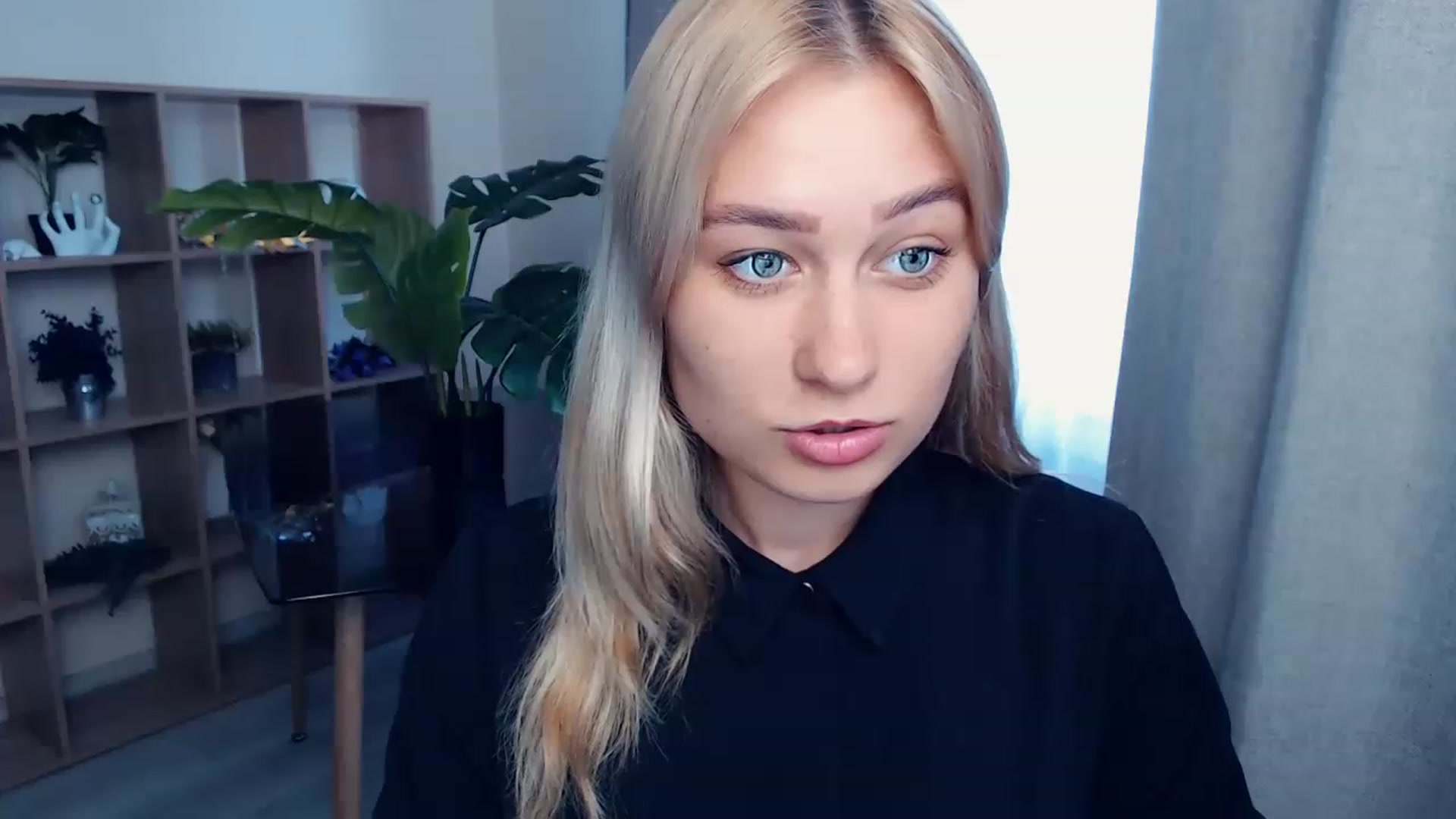 Gallery image thumbnail from Kukla_kolduna's myfreecams stream on, 07/03/2023, 14:03 image 4 of 20