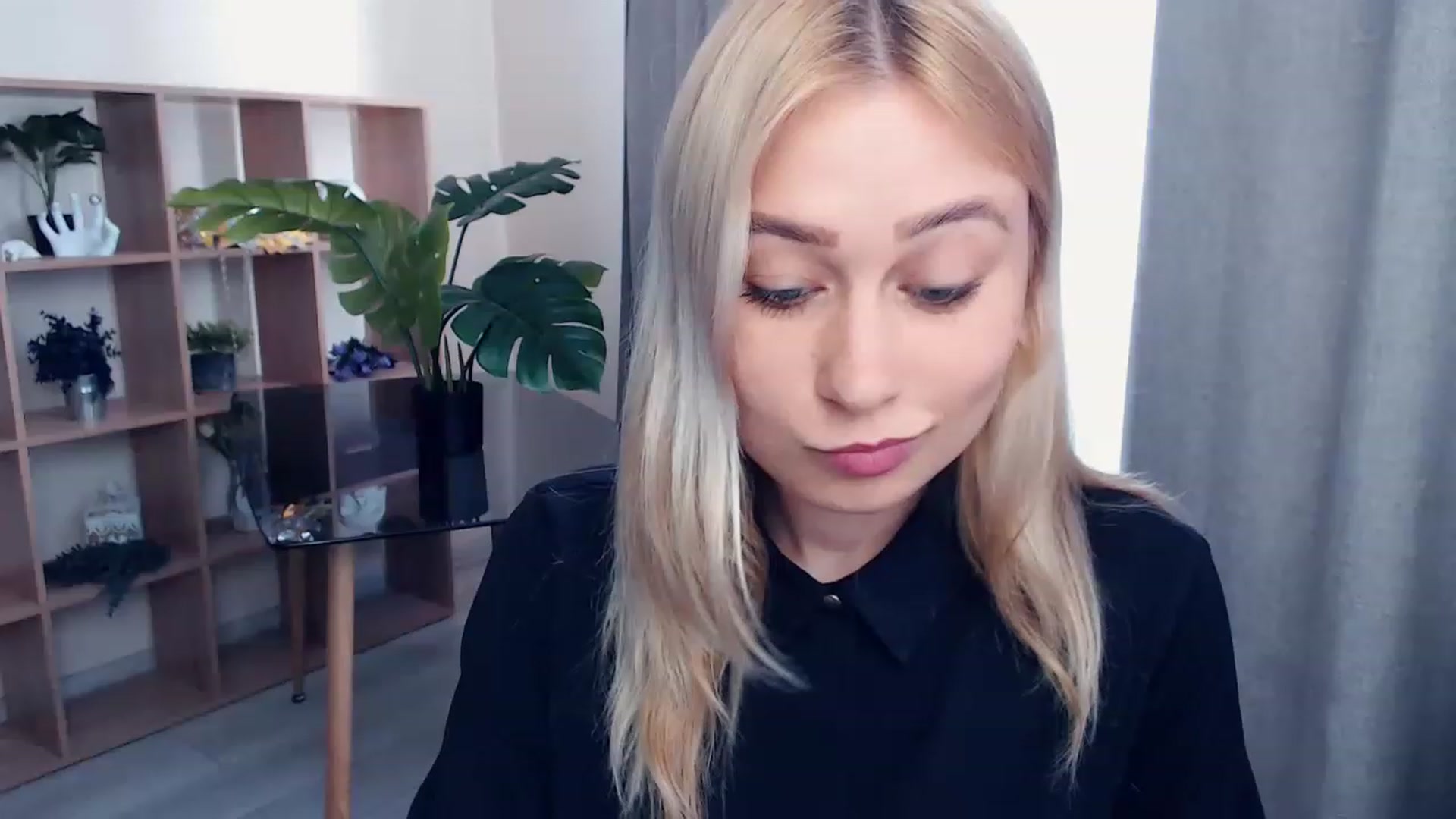 Gallery image thumbnail from Kukla_kolduna's myfreecams stream on, 07/03/2023, 14:03 image 12 of 20