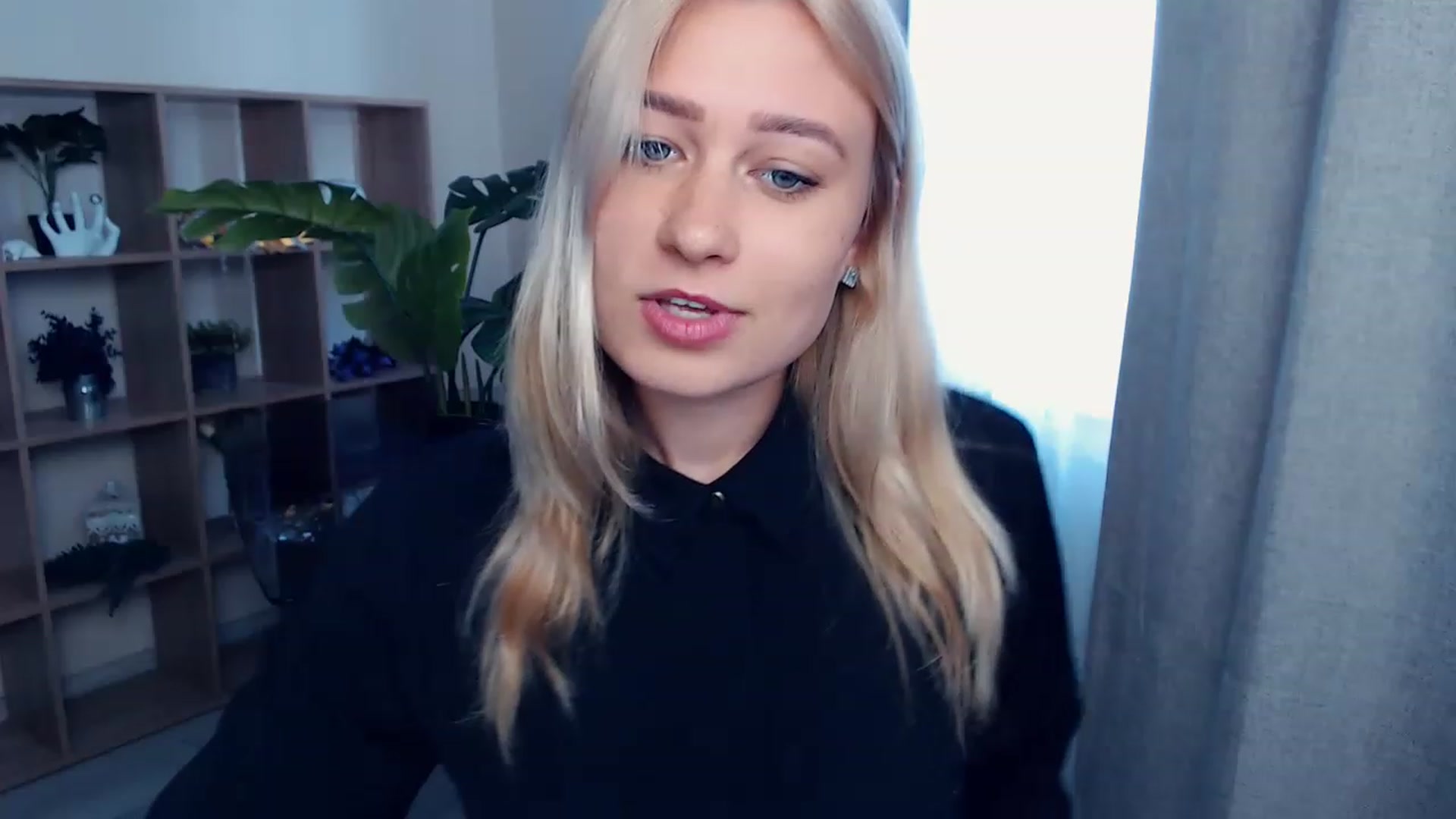 Gallery image thumbnail from Kukla_kolduna's myfreecams stream on, 07/03/2023, 14:03 image 6 of 20