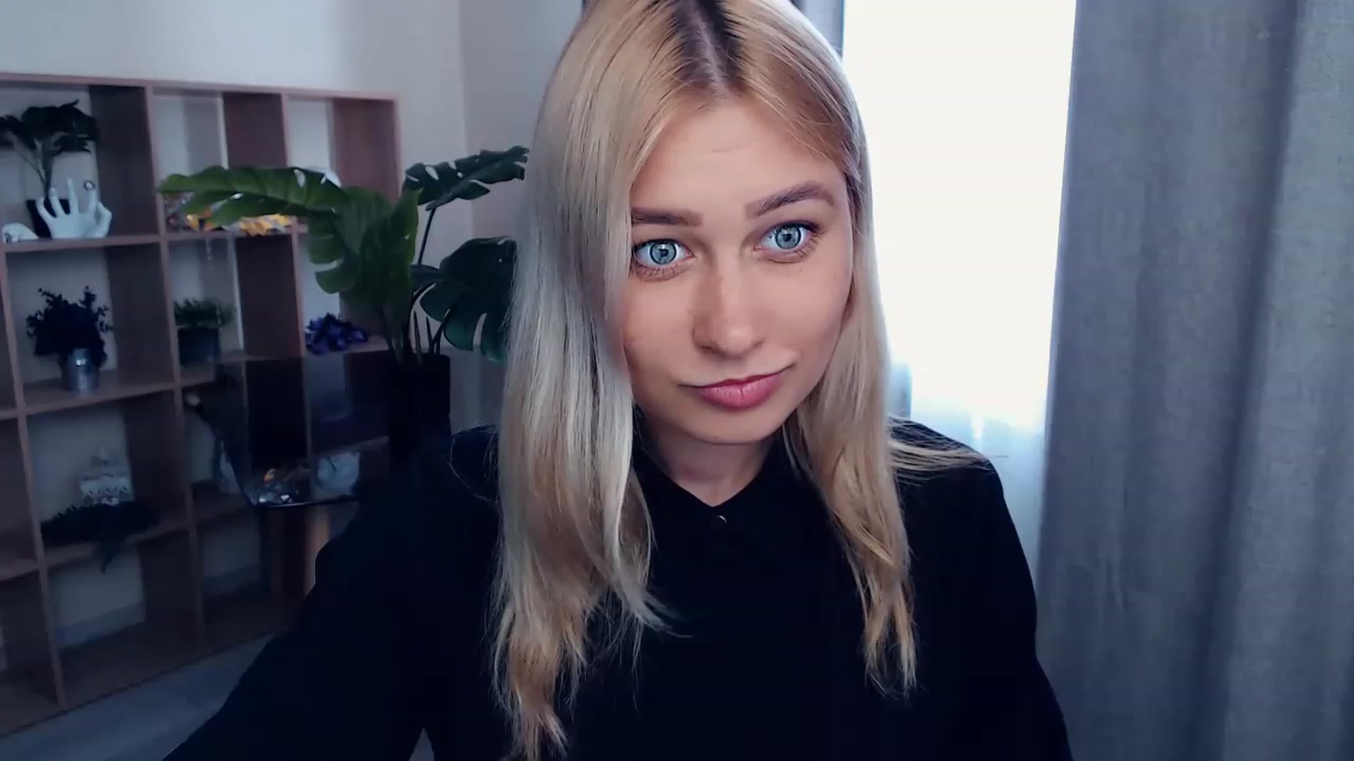 Gallery image thumbnail from Kukla_kolduna's myfreecams stream on, 07/03/2023, 14:03 image 10 of 20