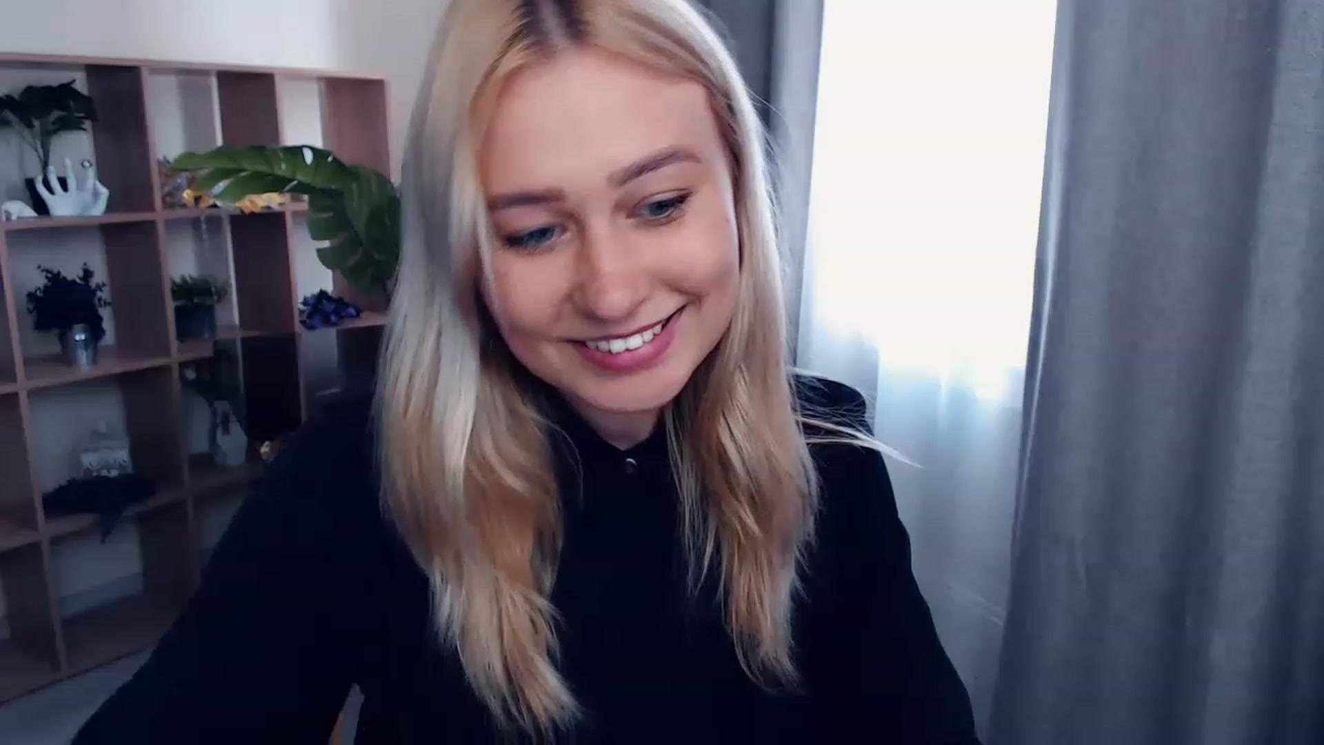 Gallery image thumbnail from Kukla_kolduna's myfreecams stream on, 07/03/2023, 15:15 image 5 of 20