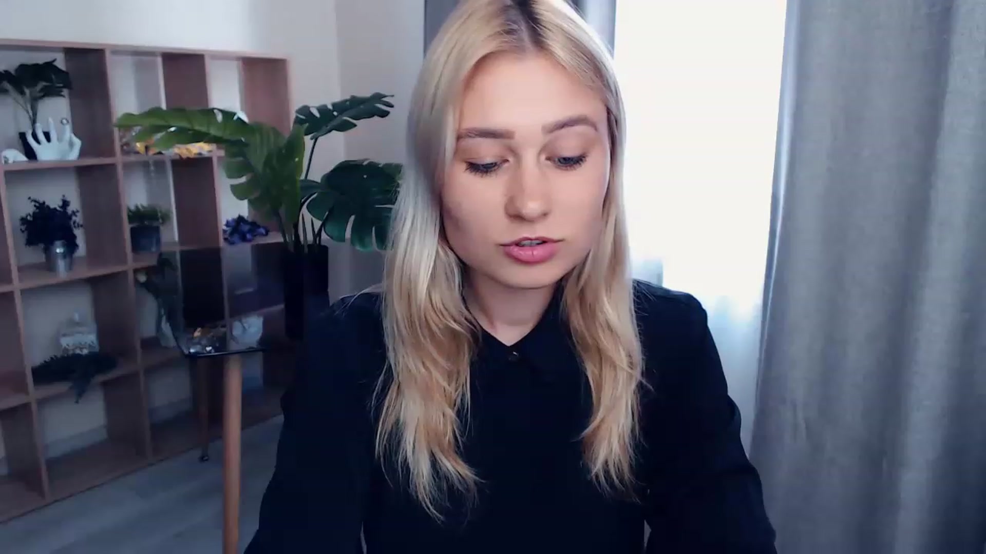 Gallery image thumbnail from Kukla_kolduna's myfreecams stream on, 07/03/2023, 15:15 image 3 of 20
